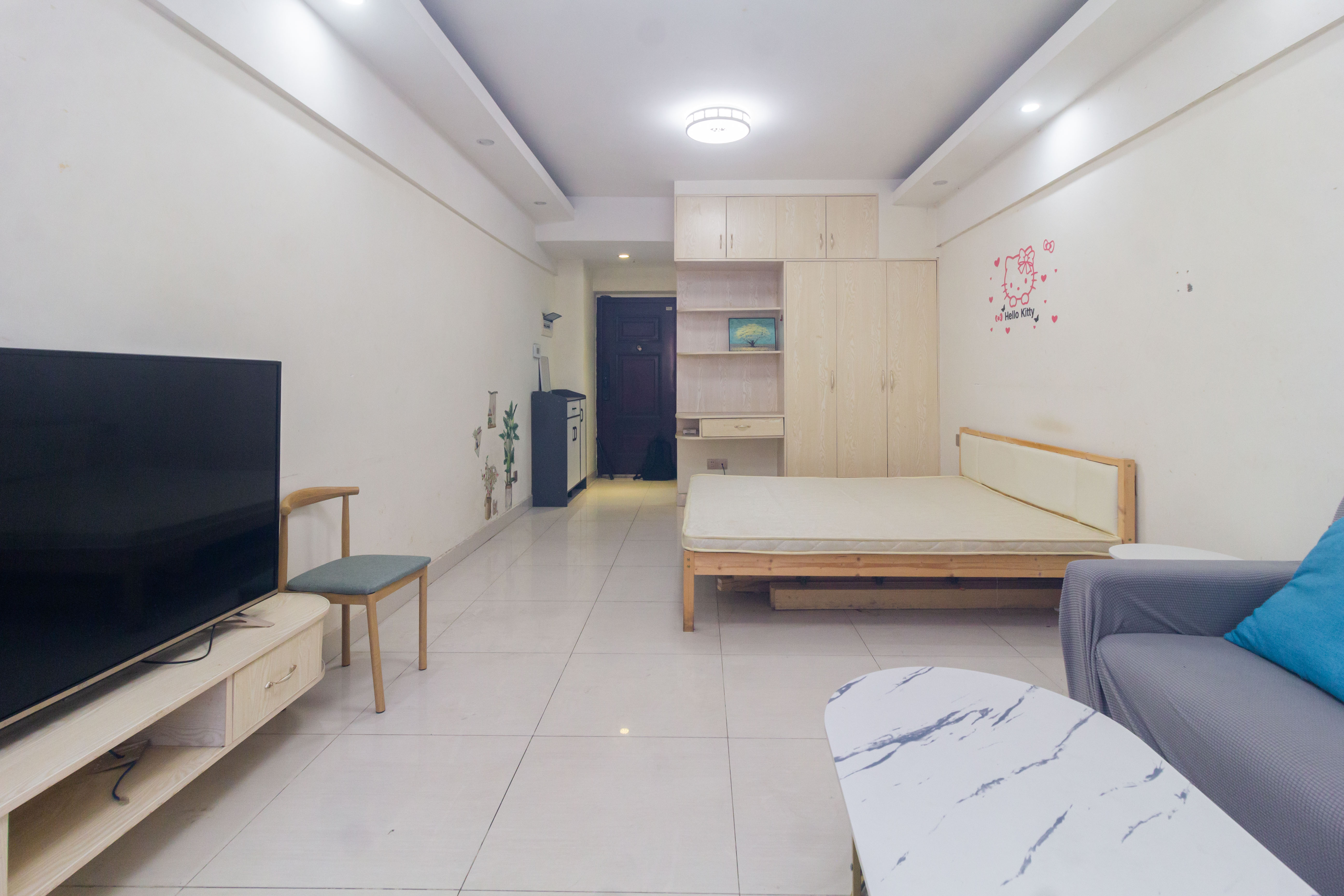 新远时代 1室1厅1卫 18.0万 新远时代 1室1厅1卫 18.0万客厅