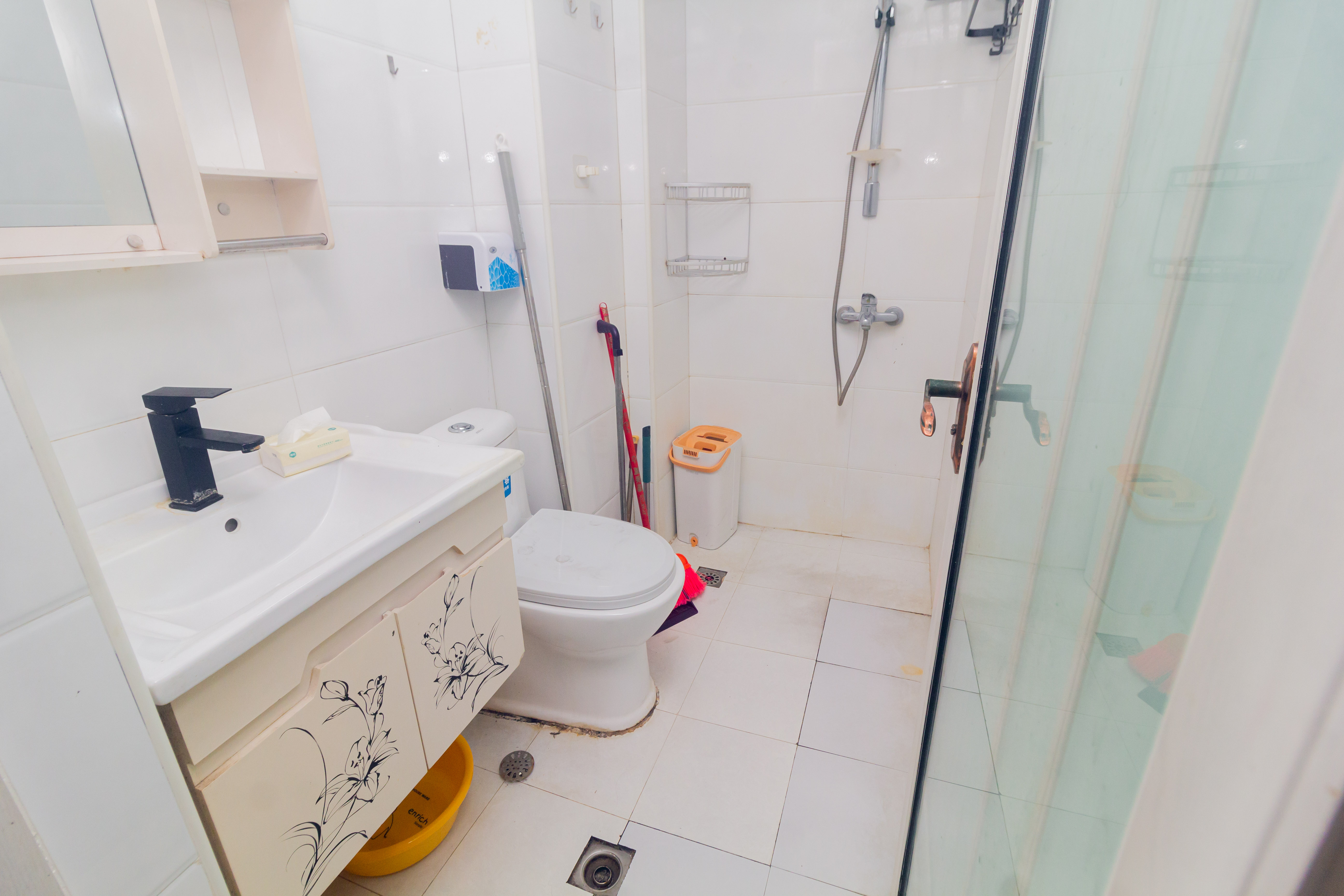 新远时代 1室1厅1卫 18.0万 新远时代 1室1厅1卫 18.0万卫生间