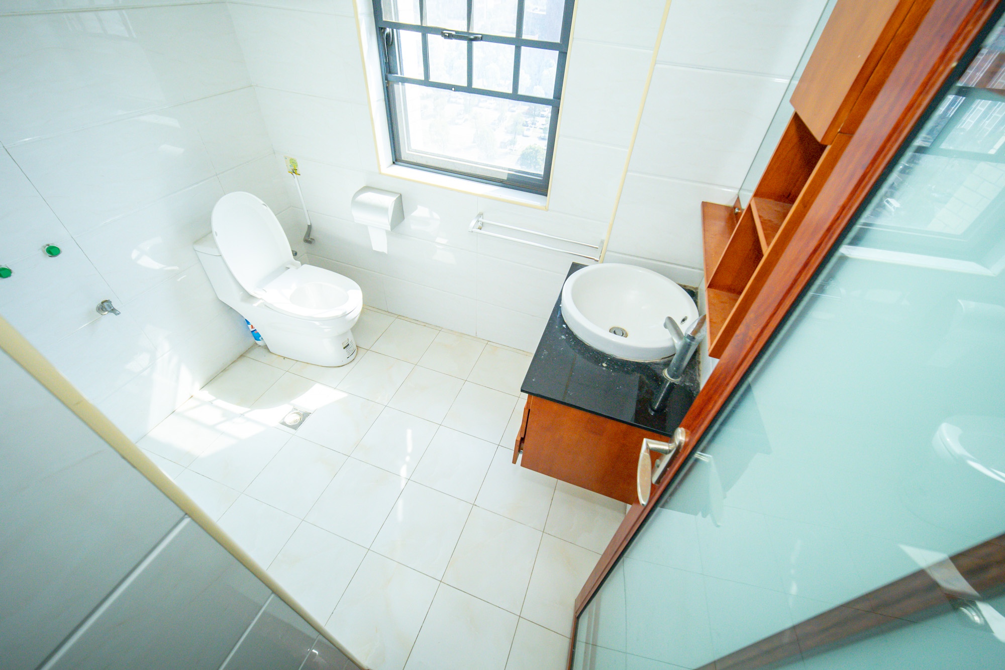 长龙湾 4室2厅2卫 74.5万 长龙湾 4室2厅2卫 74.5万卫生间