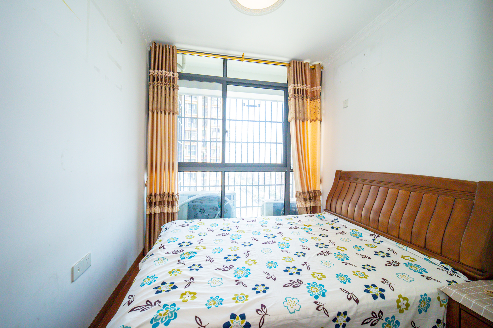 长龙湾 4室2厅2卫 74.5万 长龙湾 4室2厅2卫 74.5万卧室