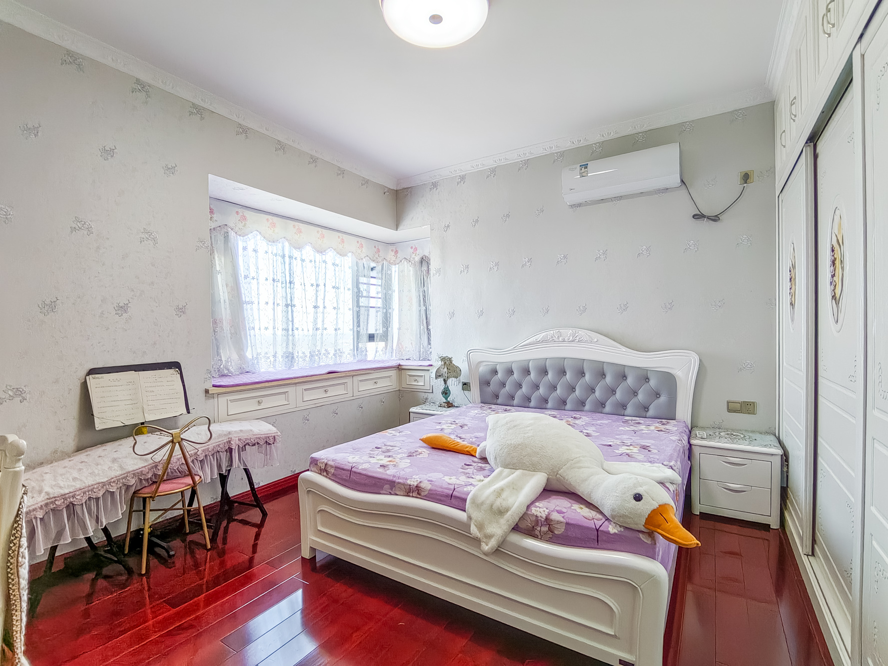 碧桂园威尼斯城 4室2厅2卫 166.98万 碧桂园威尼斯城 4室2厅2卫 166.98万卧室