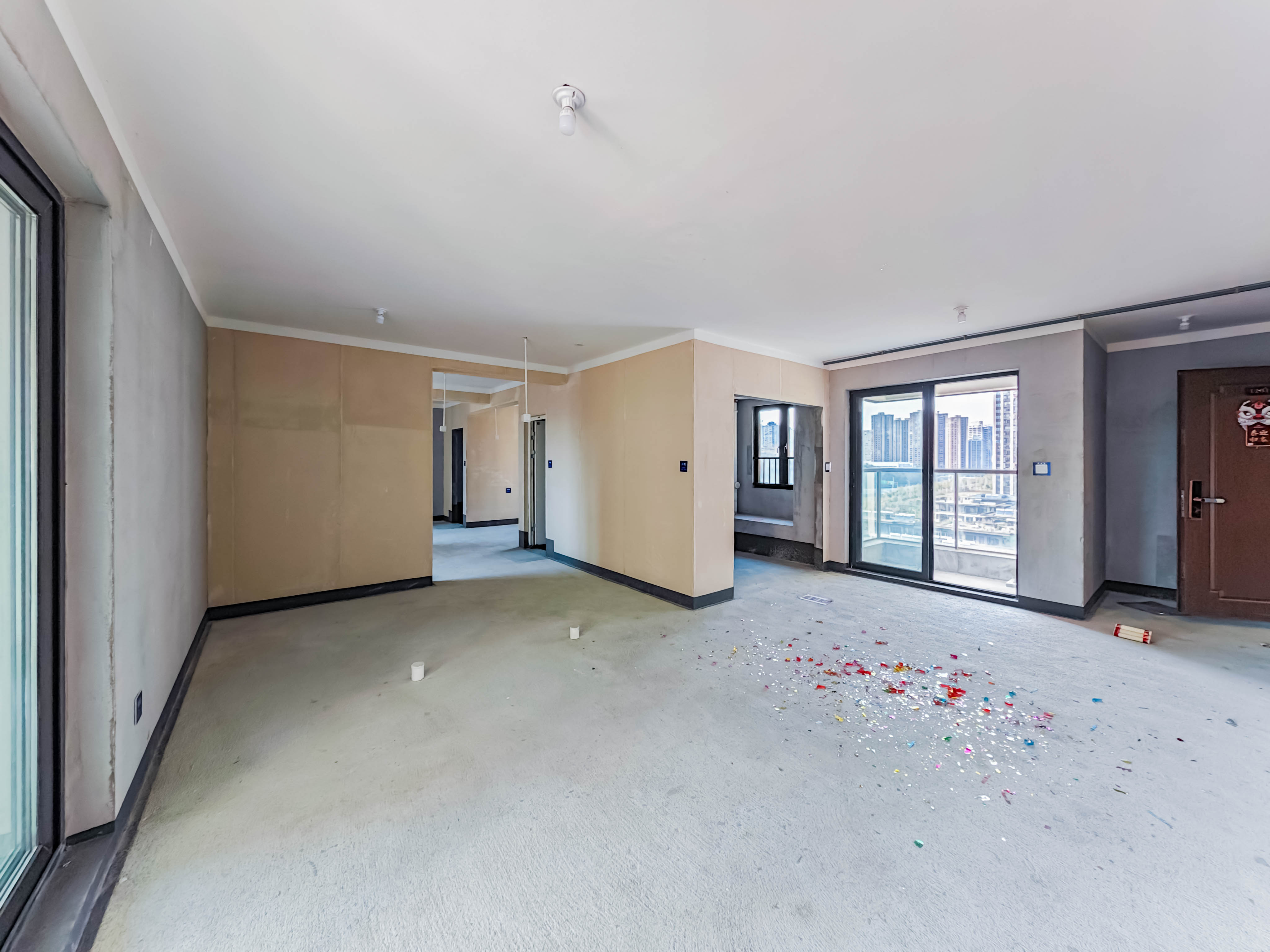 建发玖洲观澜  4室2厅2卫   180.00万其他