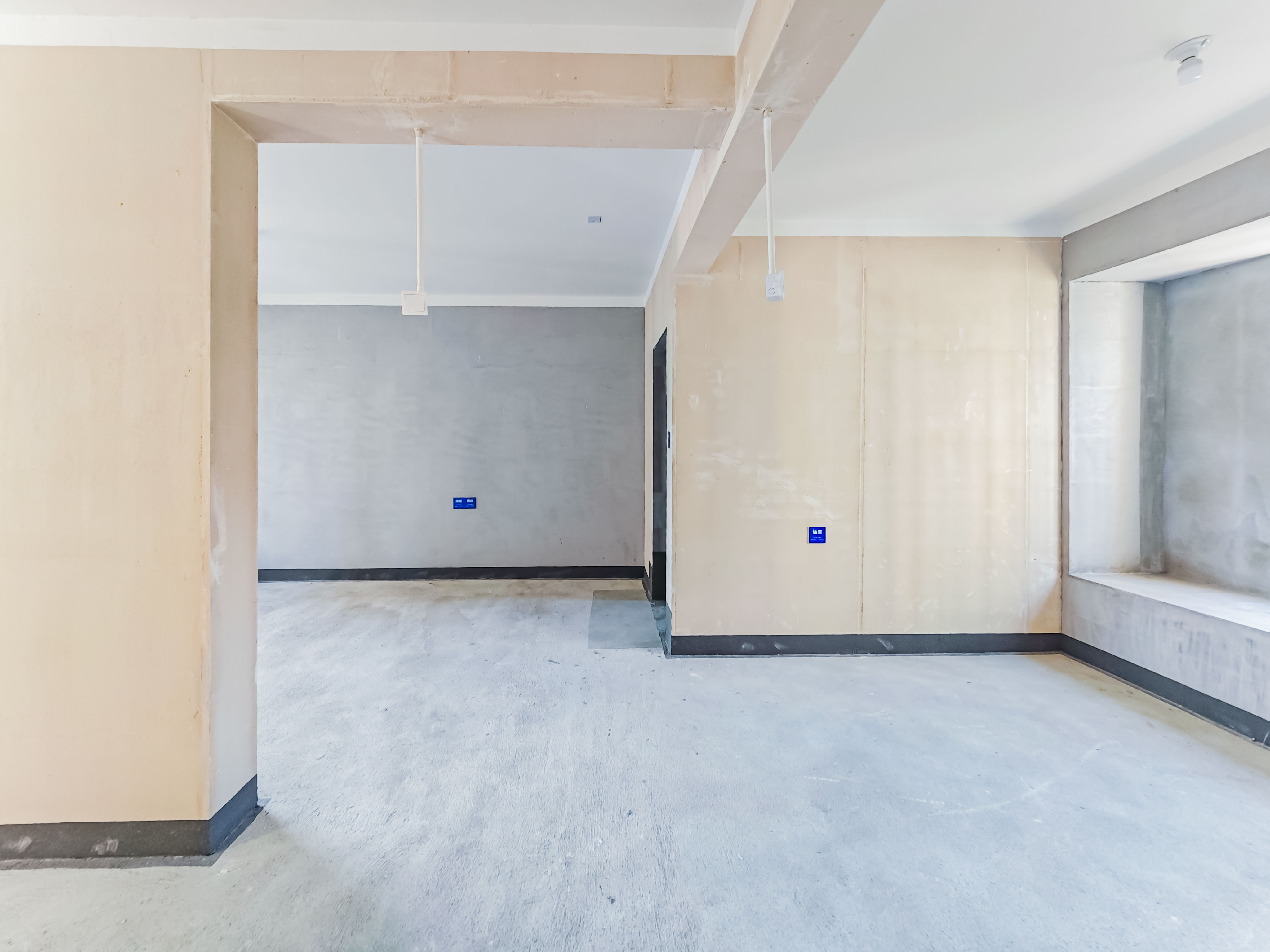 建发玖洲观澜  4室2厅2卫   180.00万其他
