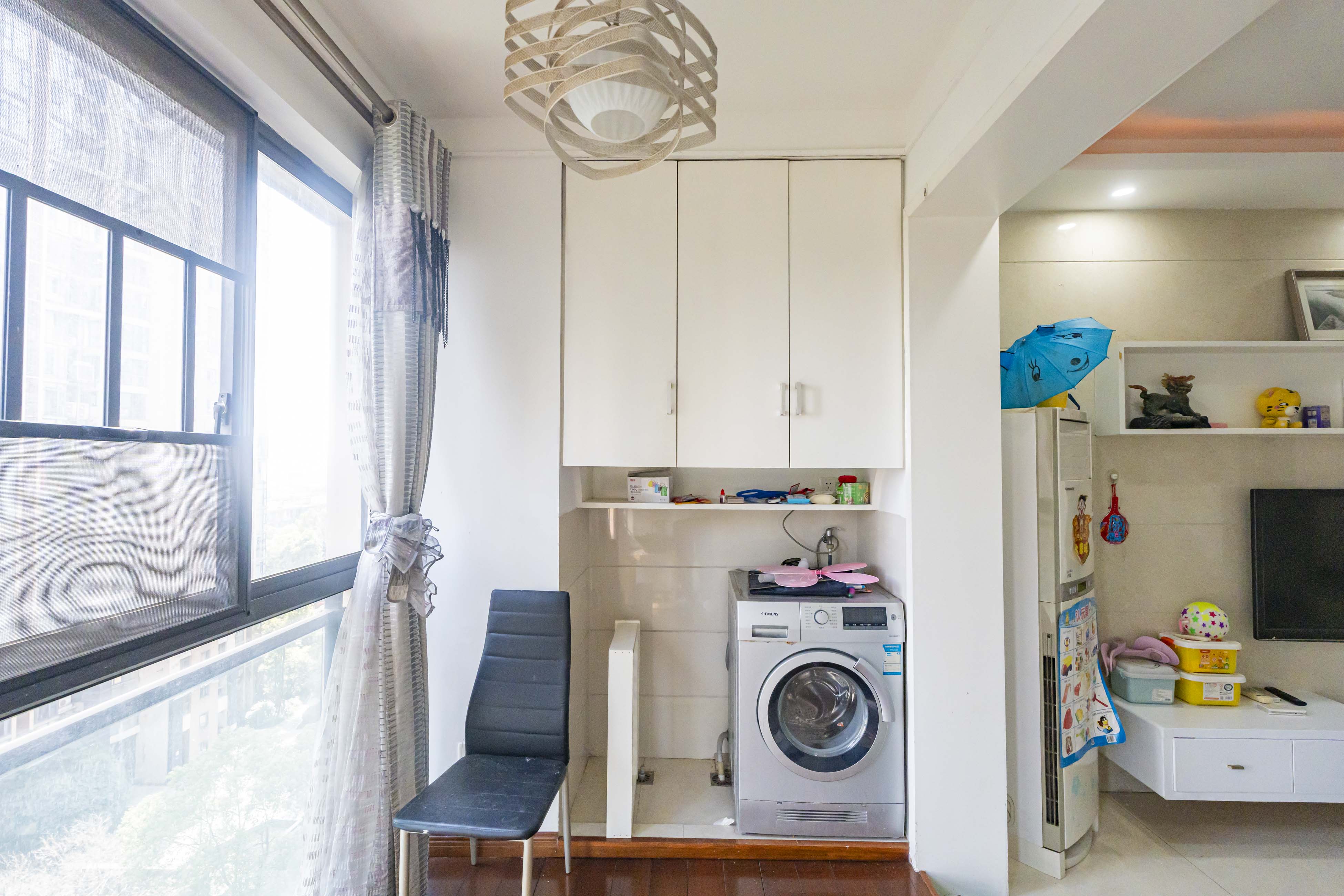 藏珑湖上国际花园 3室2厅2卫 106.0万 藏珑湖上国际花园 3室2厅2卫 106.0万阳台