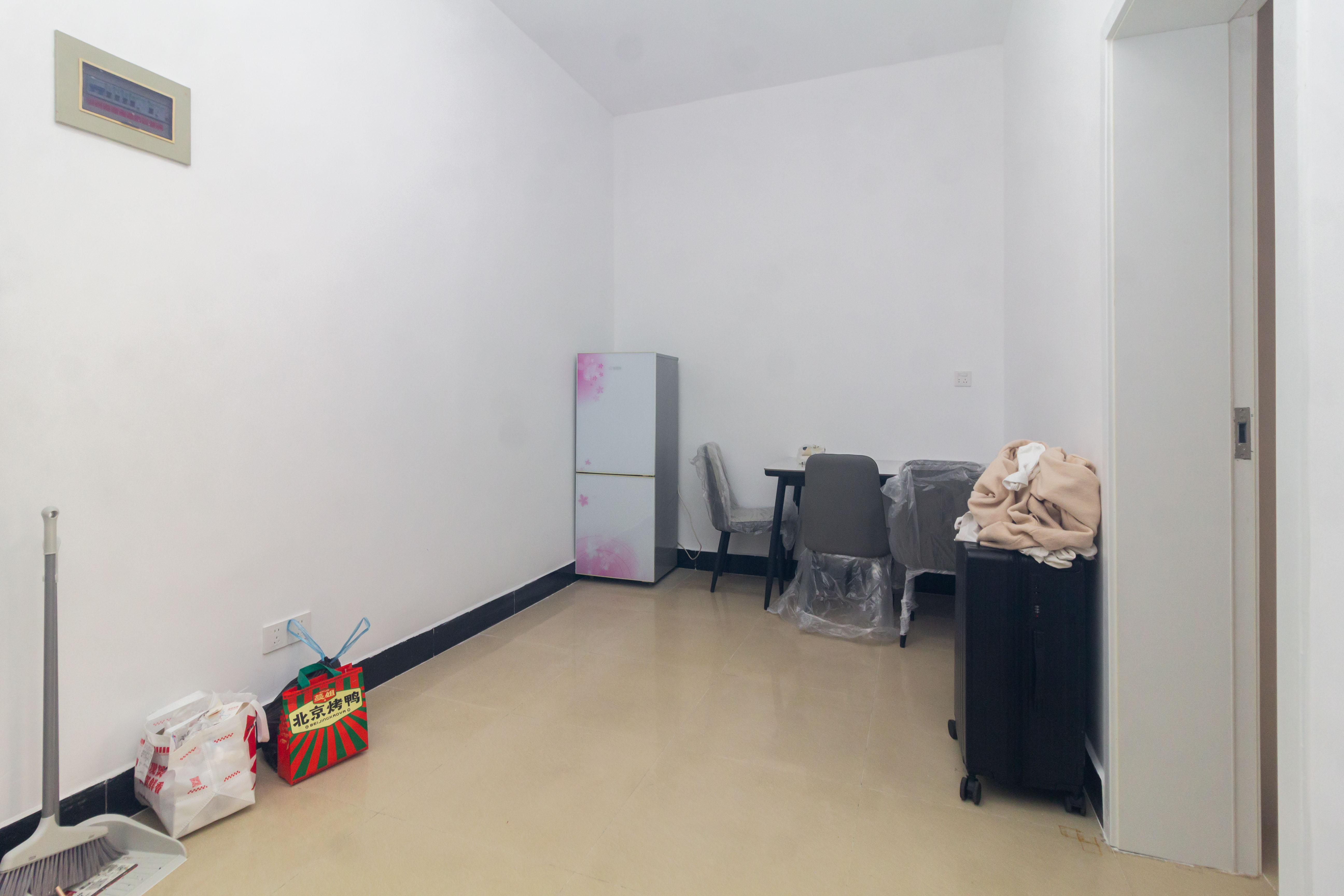 创业乐园 2室1厅1卫 28.0万 创业乐园 2室1厅1卫 28.0万客厅