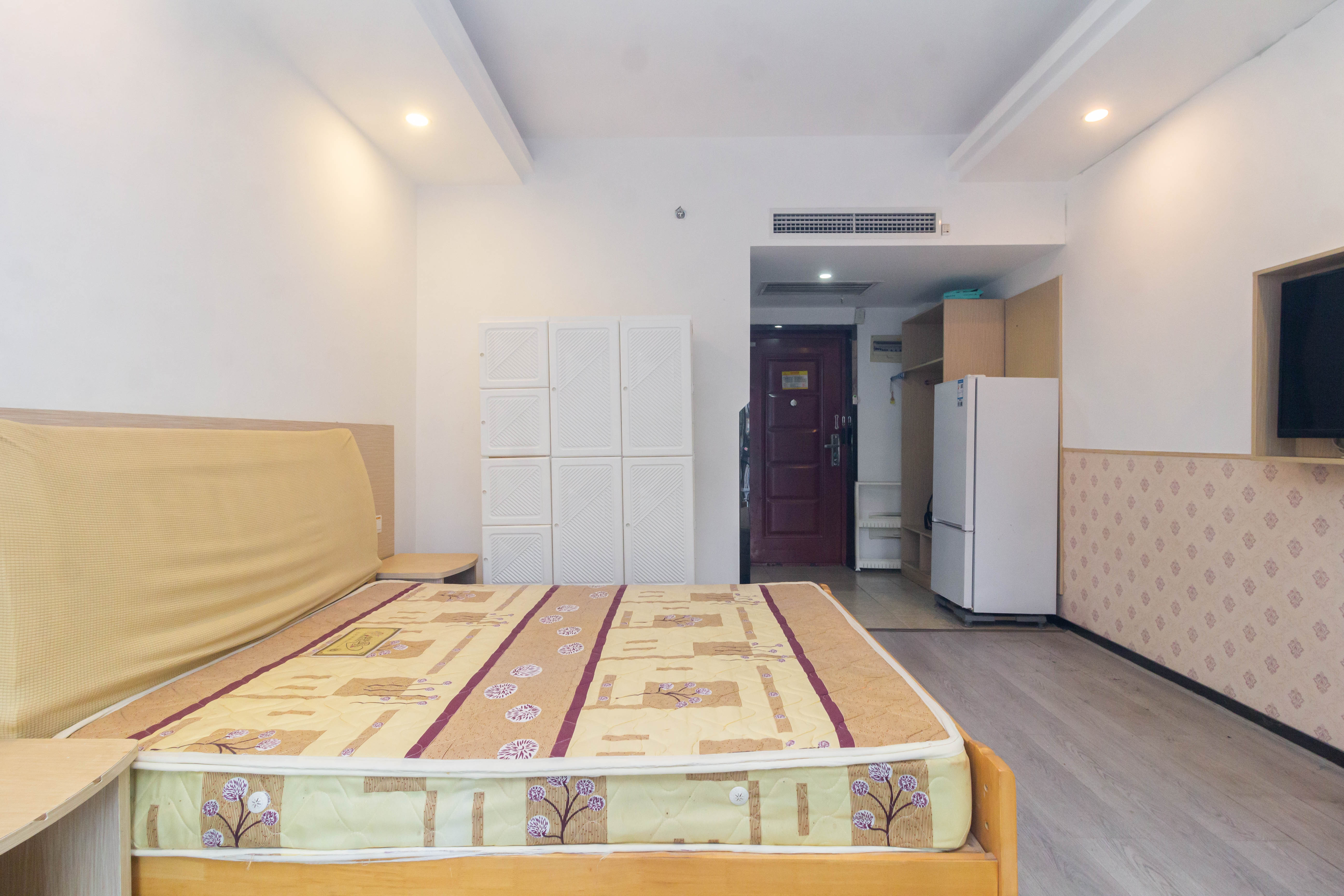 方略90公馆  1室1厅1卫    19.8万 方略90公馆  1室1厅1卫    19.8万客厅