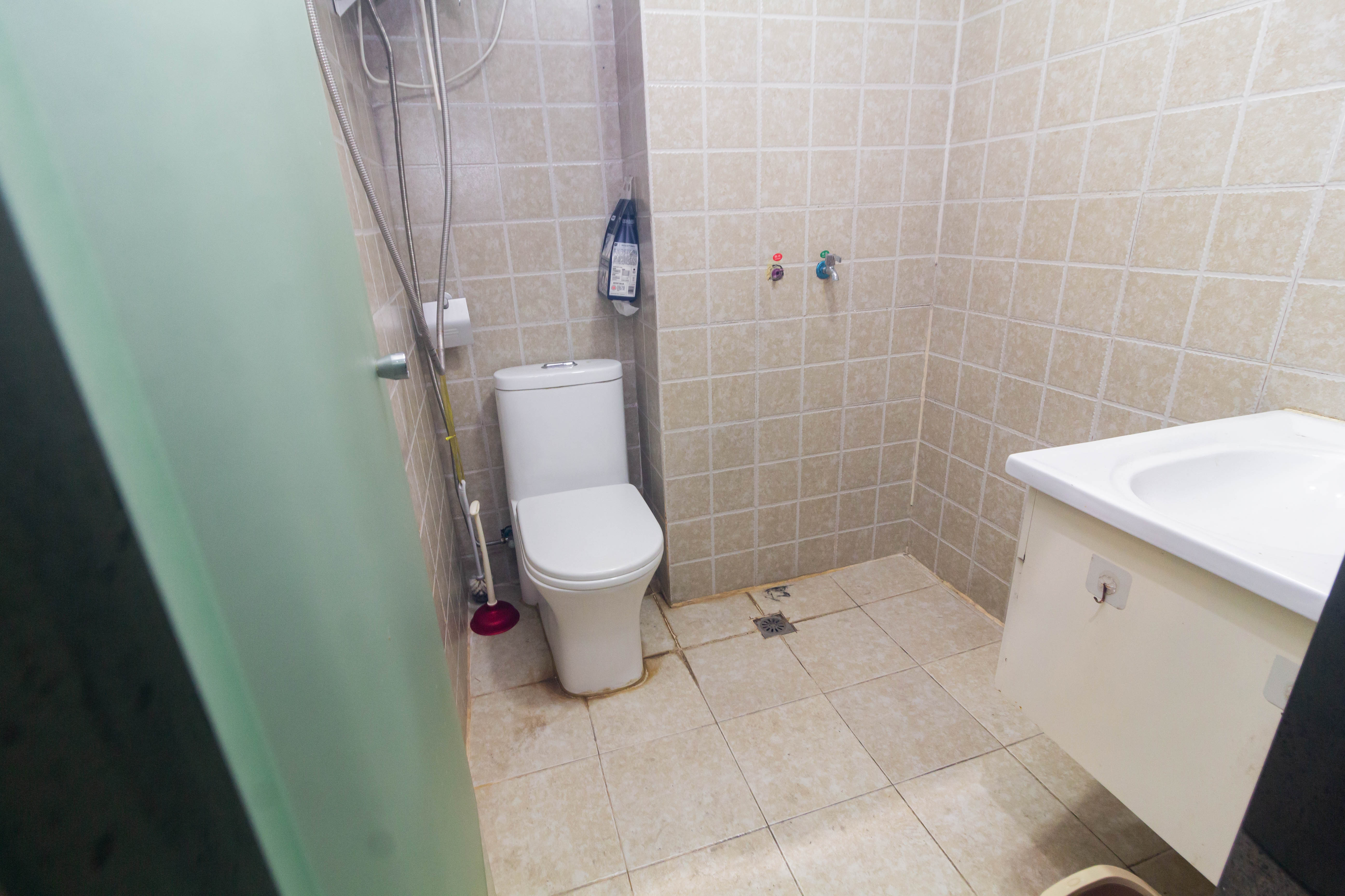 方略90公馆  1室1厅1卫    19.8万 方略90公馆  1室1厅1卫    19.8万卫生间