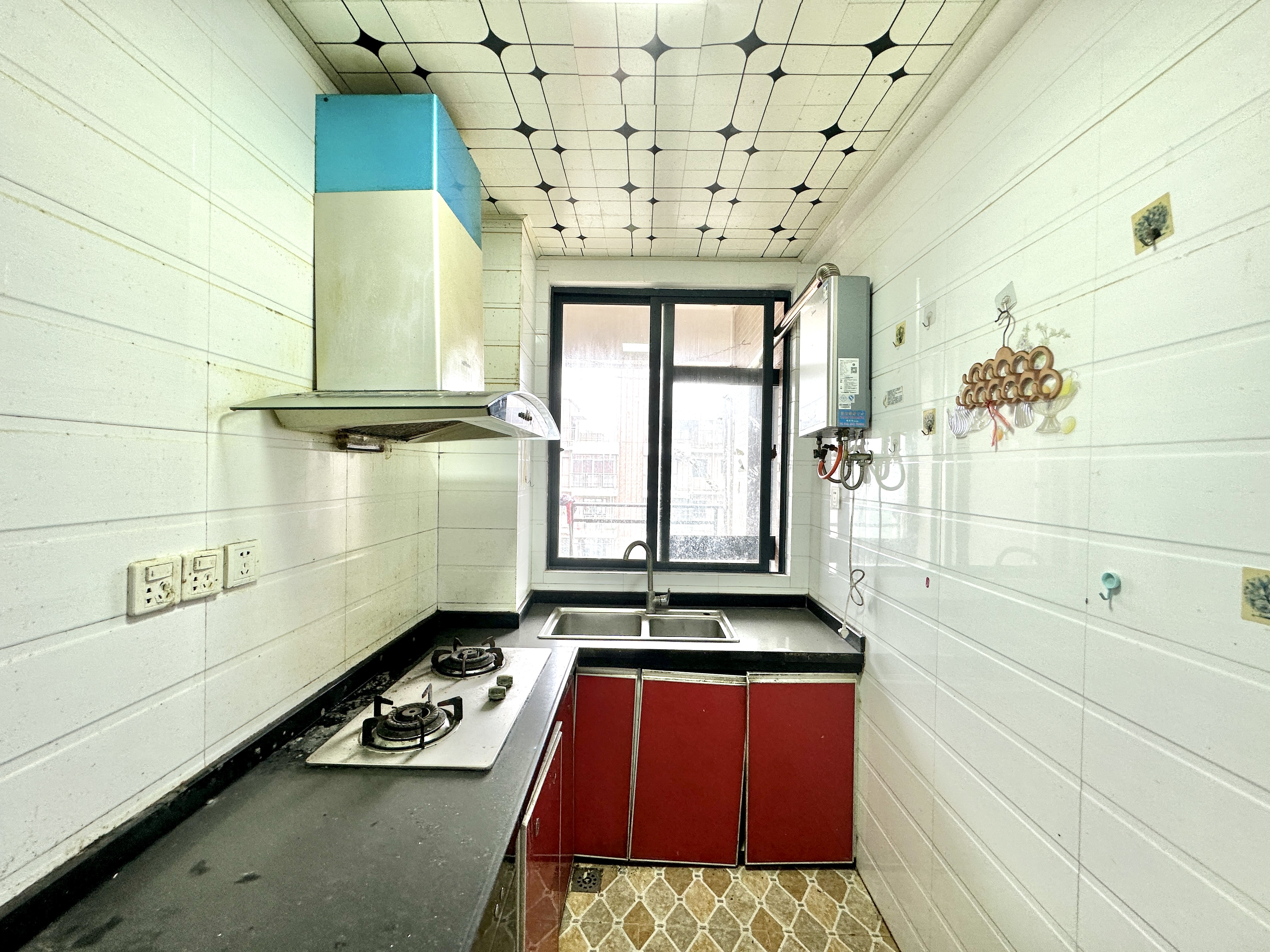 椰城花园 3室2厅2卫 180.0万 椰城花园 3室2厅2卫 180.0万其他