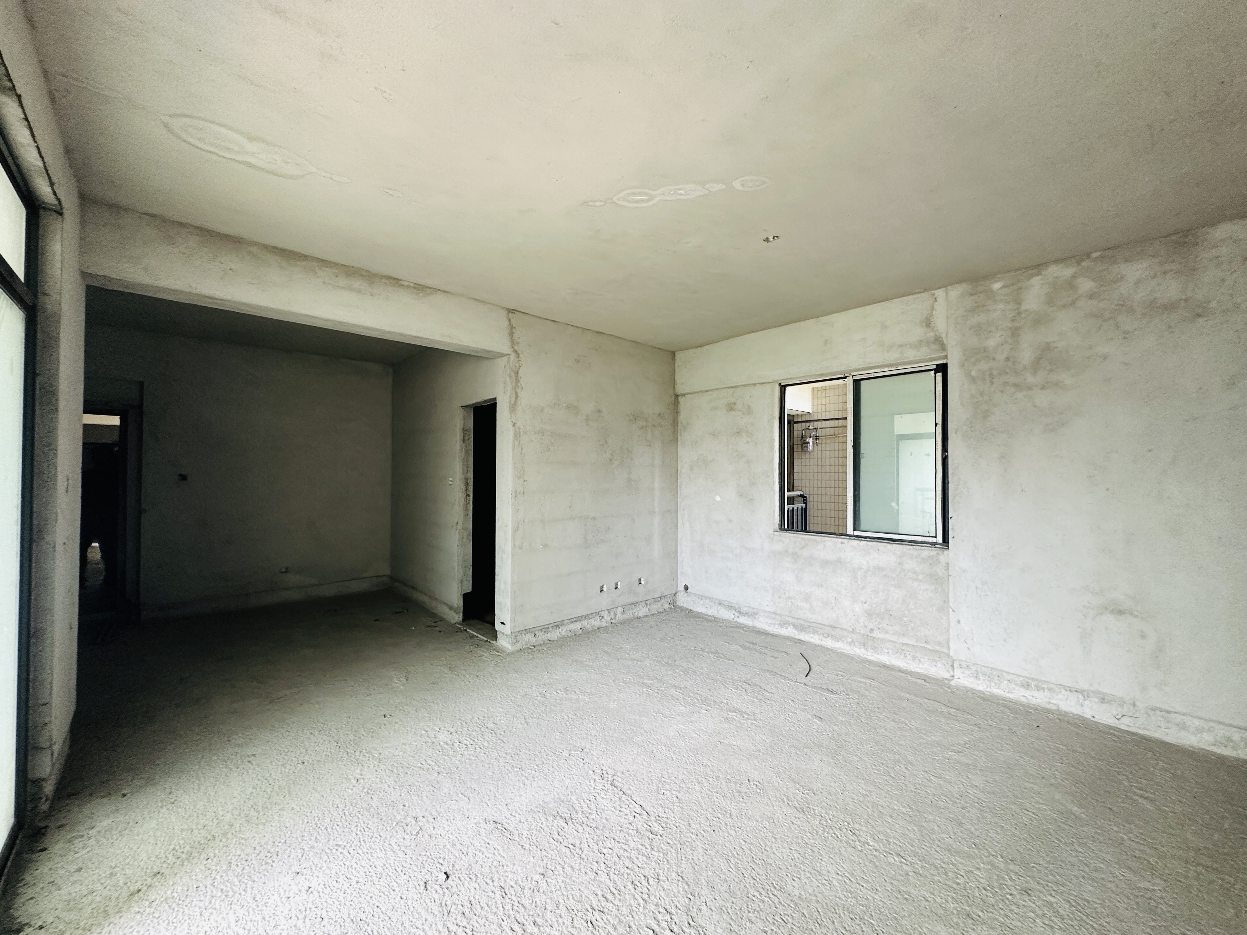 洛杉矶城 2室2厅1卫 140.0万 洛杉矶城 2室2厅1卫 140.0万室内图