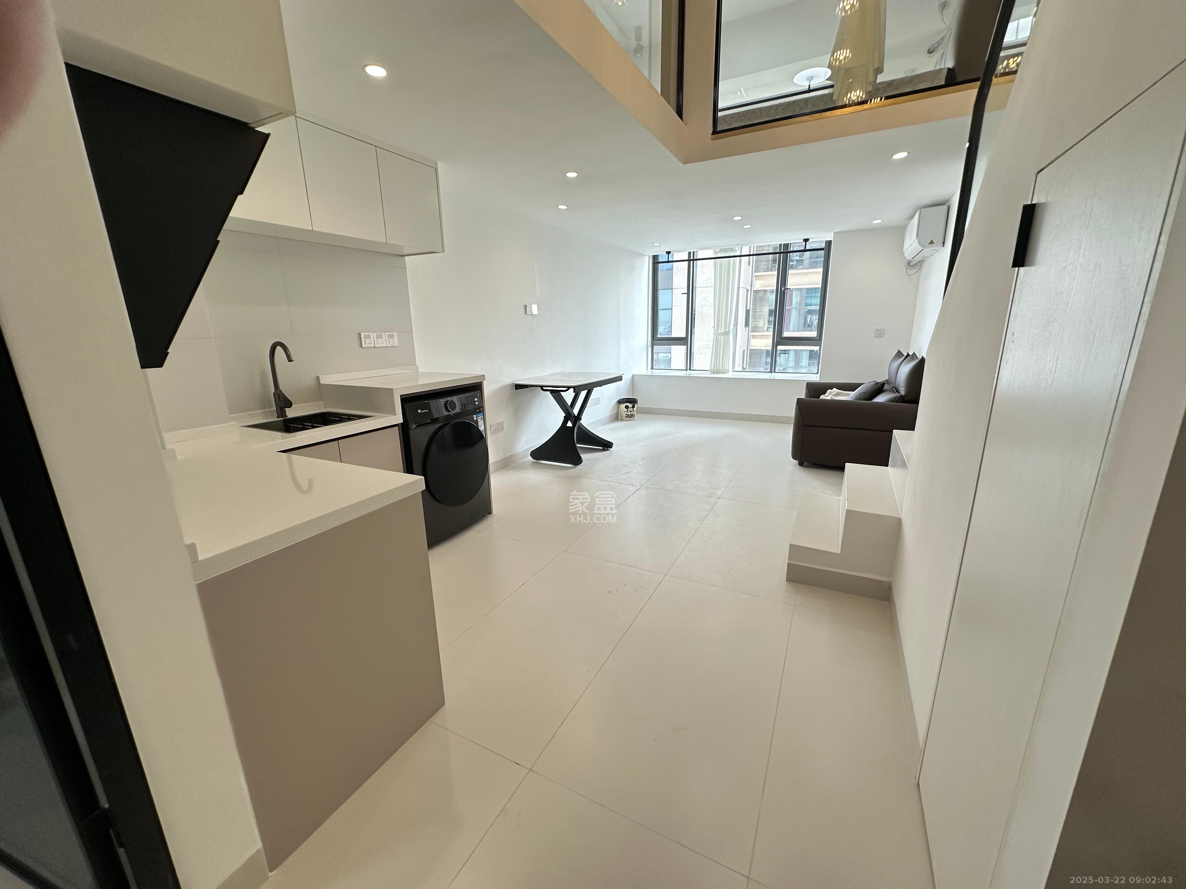 佳兆业云顶都汇 2室1厅1卫 2100.0元/月 佳兆业云顶都汇 2室1厅1卫 2100.0元/月室内图