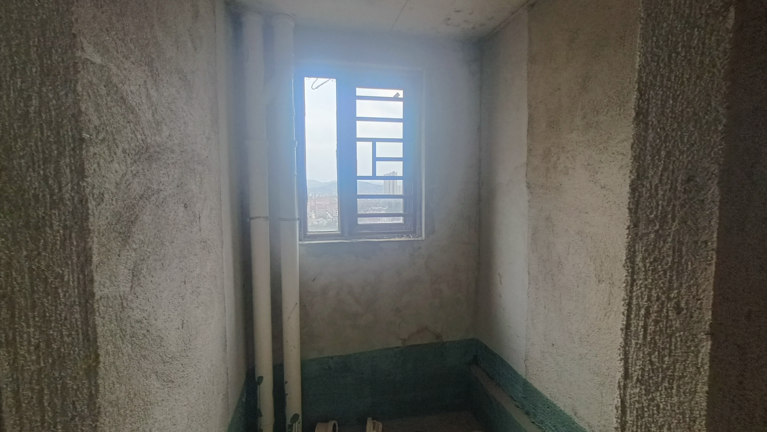 湖光山色 4室2厅2卫 56.8万 湖光山色 4室2厅2卫 56.8万客厅