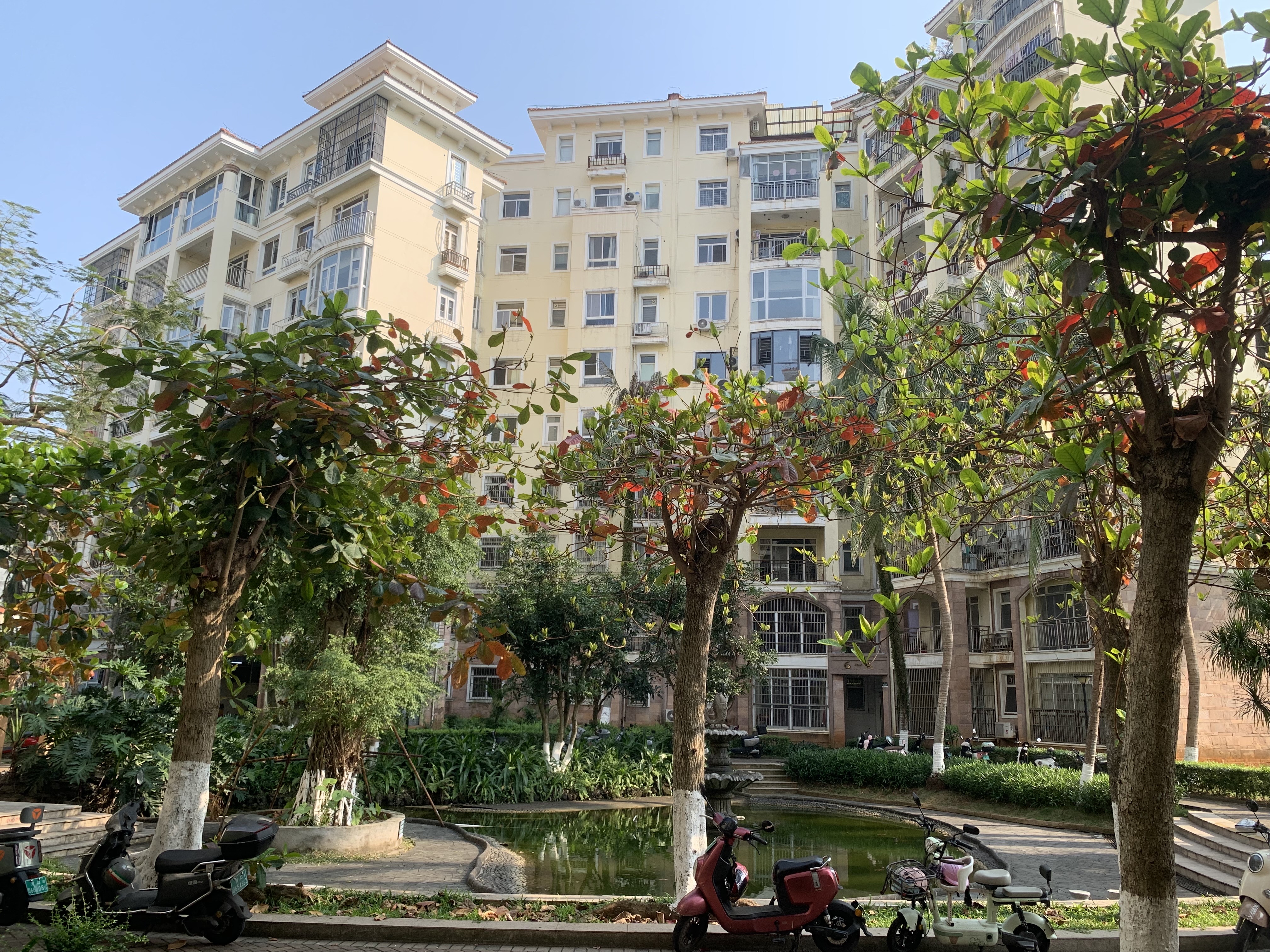 四季华庭1期 2室2厅1卫 112.0万 四季华庭1期 2室2厅1卫 112.0万客厅