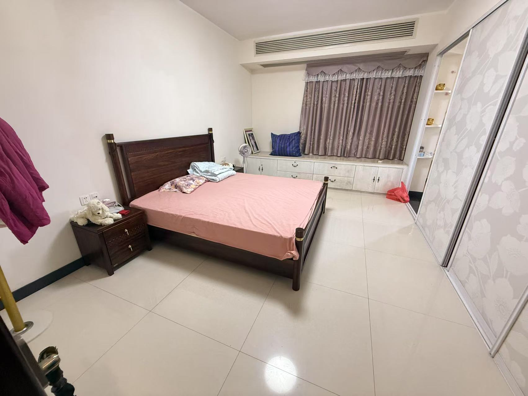 丽晶温泉海景花园一期(别名:丽晶维港、丽晶海景花园) 5室2厅2卫 315.0万 丽晶温泉海景花园一期(别名:丽晶维港、丽晶海景花园) 5室2厅2卫 315.0万室内图