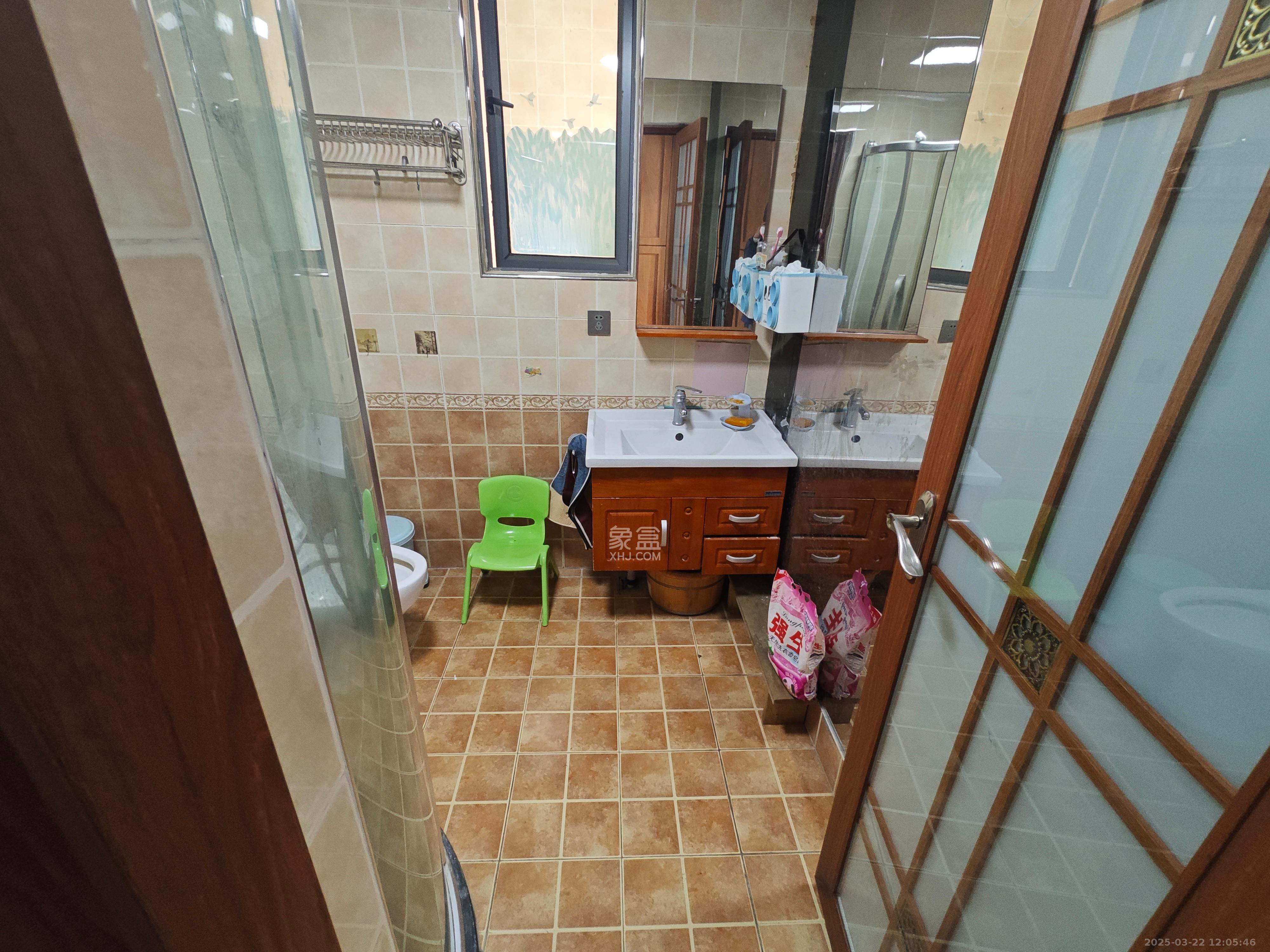 卓越蔚蓝海岸二期  2室2厅1卫   2000.00元/月室内图