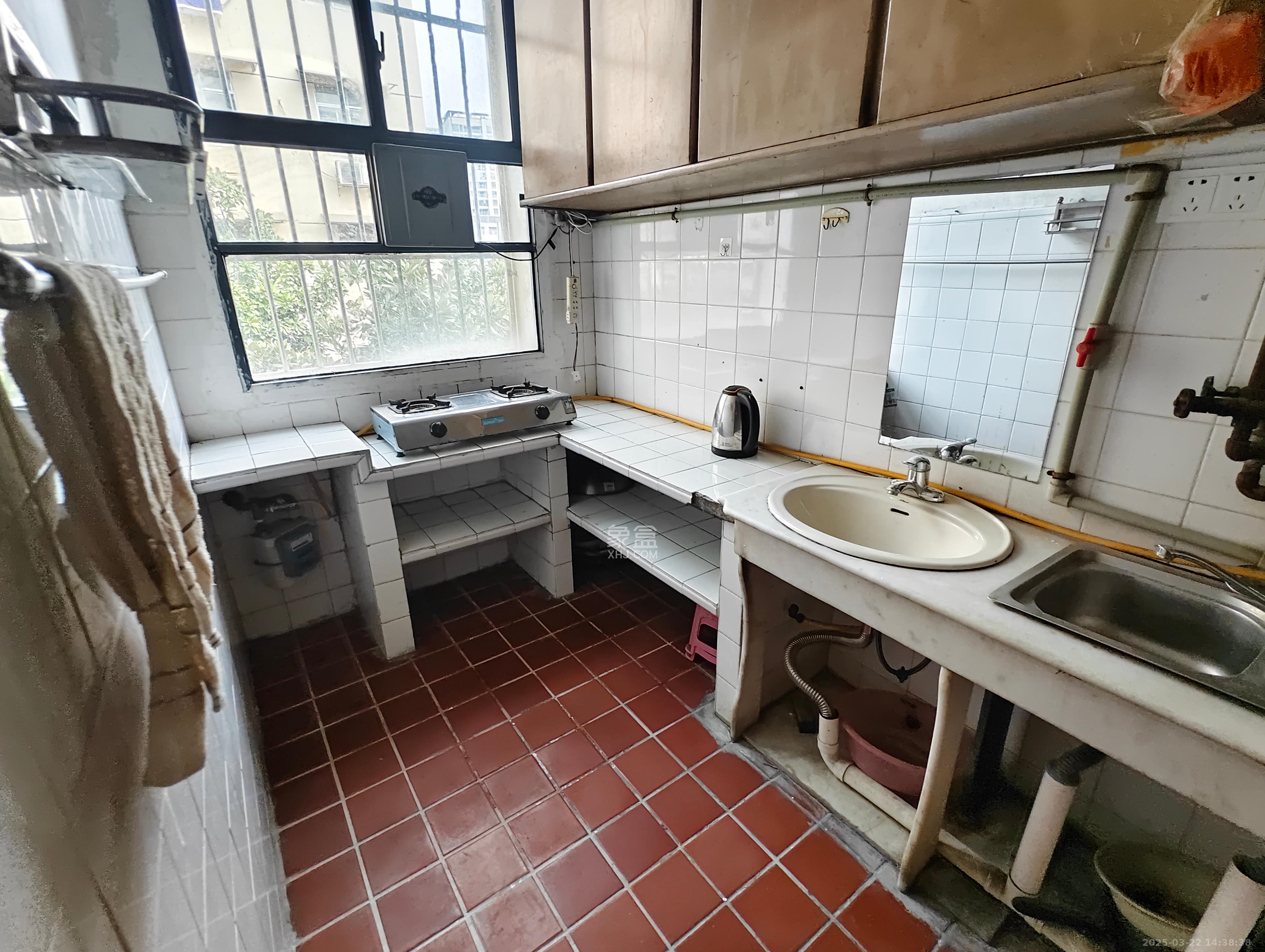东风二村社区房  2室1厅1卫   1500.00元/月室内图