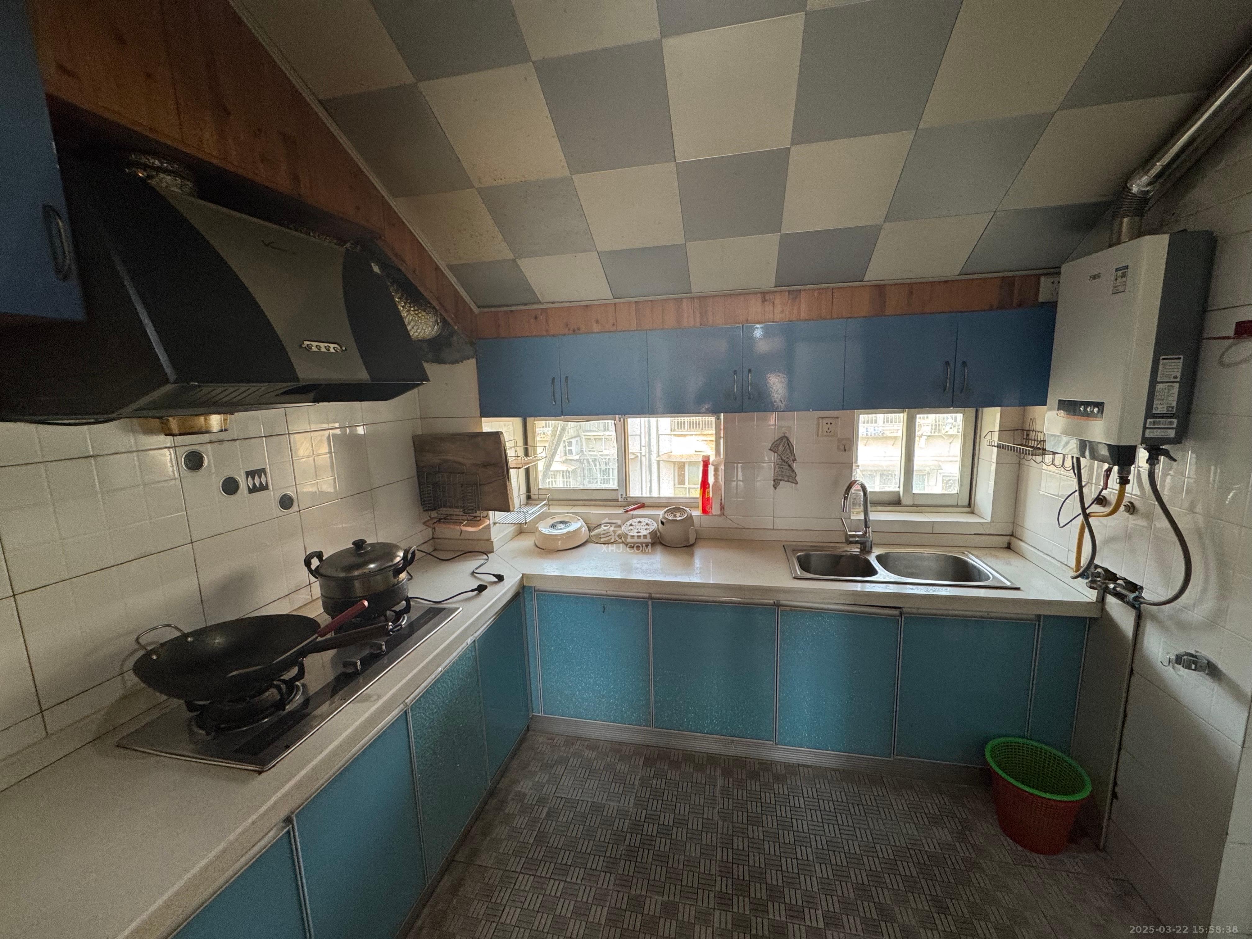 佳园星城 3室2厅1卫 1000.0元/月 佳园星城 3室2厅1卫 1000.0元/月室内图