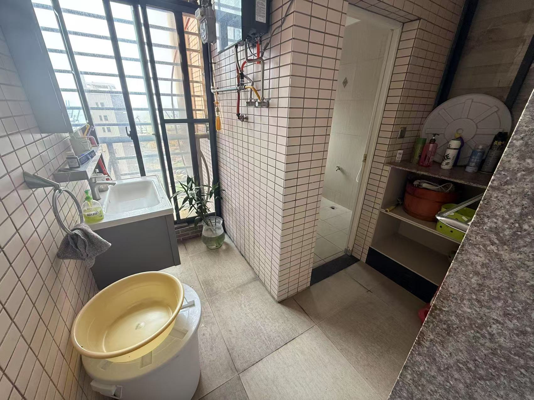 丽晶温泉海景花园一期(别名:丽晶维港、丽晶海景花园) 5室2厅2卫 315.0万 丽晶温泉海景花园一期(别名:丽晶维港、丽晶海景花园) 5室2厅2卫 315.0万室内图