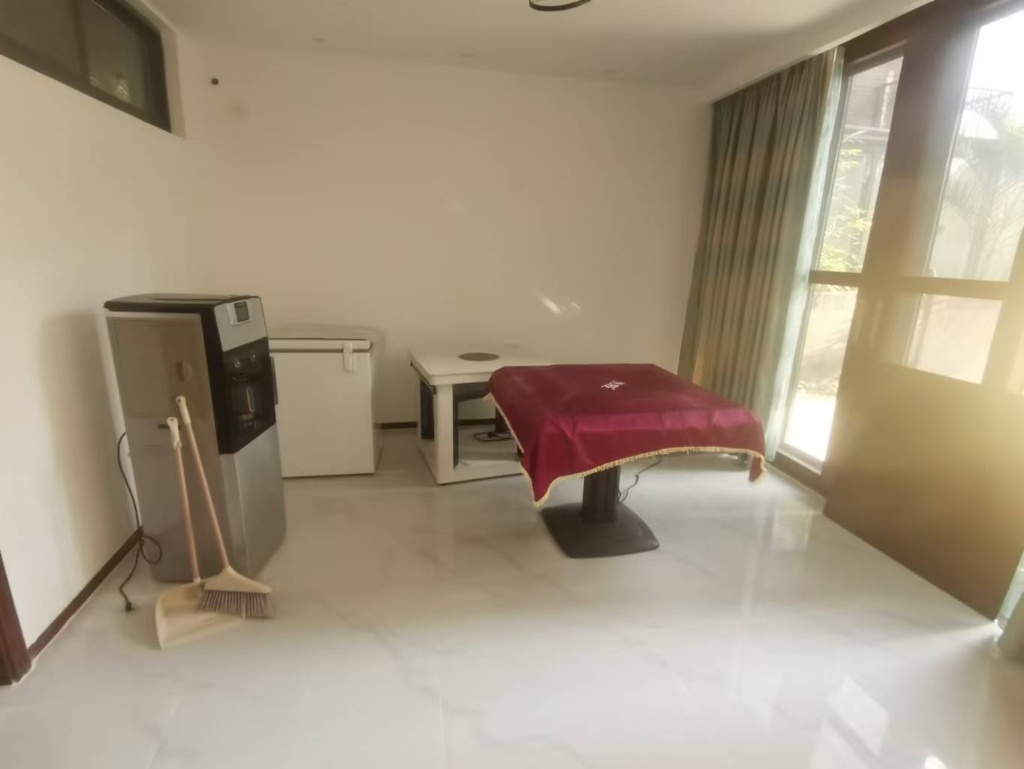 开维生态城  5室3厅4卫    410.0万 开维生态城  5室3厅4卫    410.0万室内图