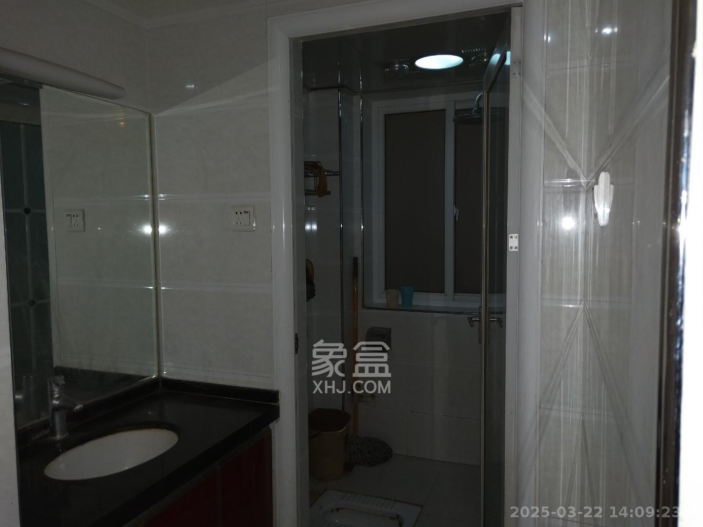 楚天中苑  3室2厅2卫    2200.0元/月 楚天中苑  3室2厅2卫    2200.0元/月室内图