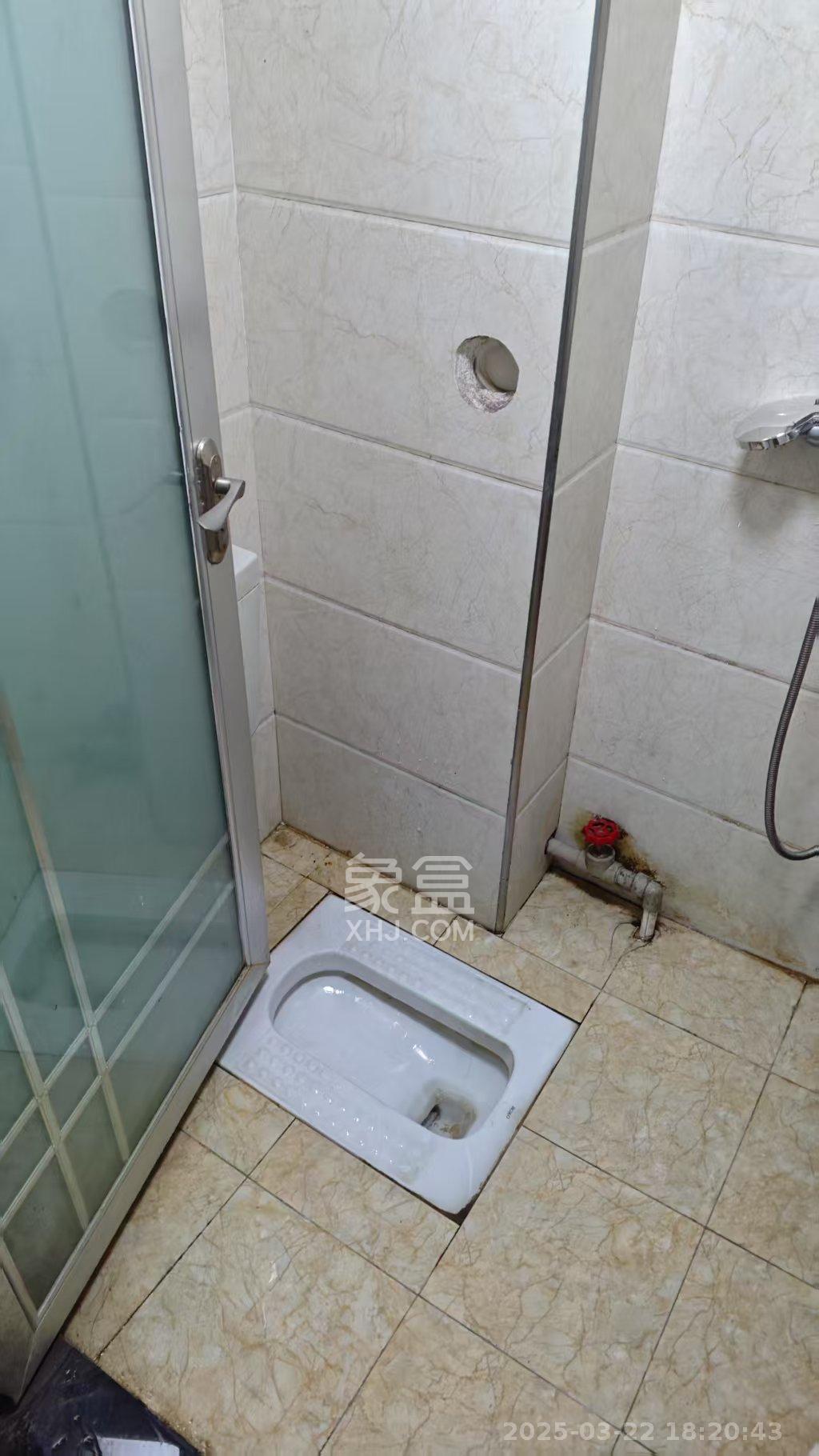保利麓谷林语I区  1室1厅1卫   1200.00元/月室内图