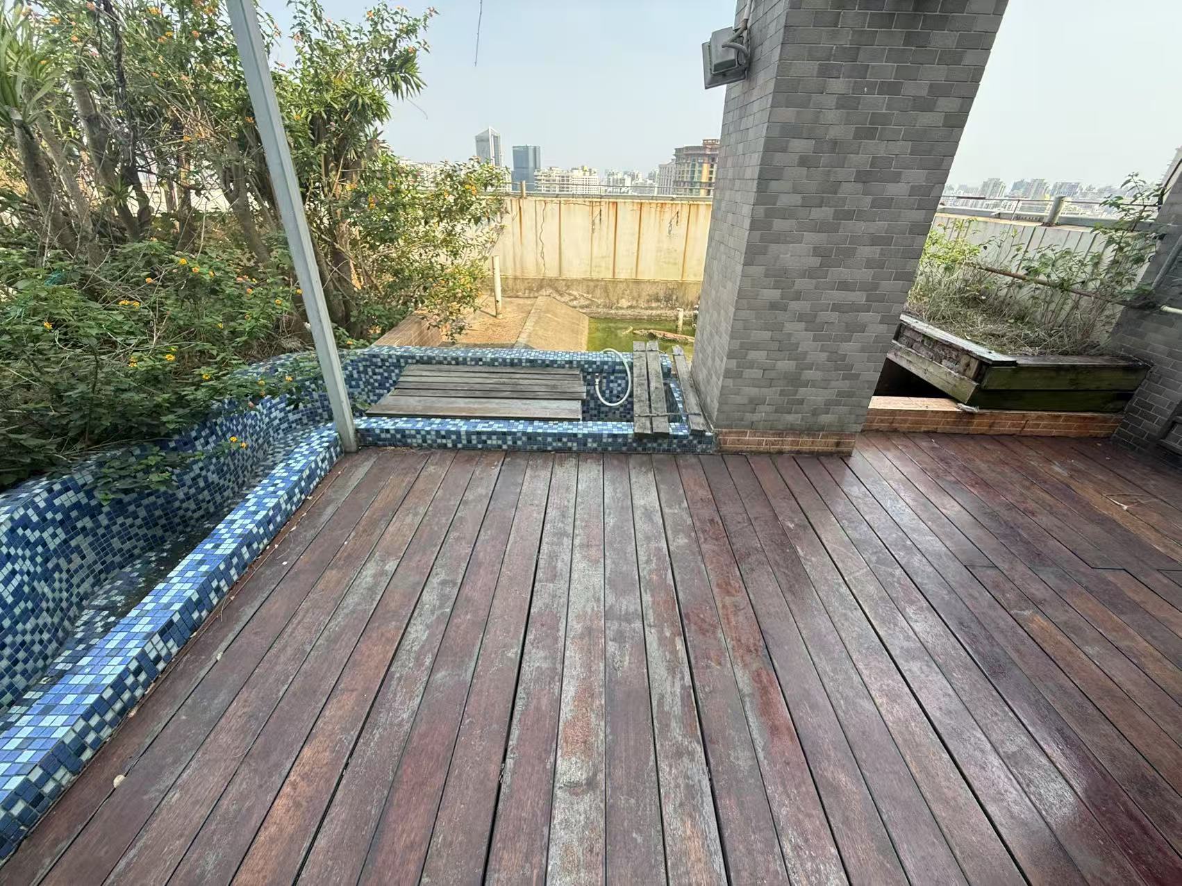 丽晶温泉海景花园一期(别名:丽晶维港、丽晶海景花园) 5室2厅2卫 315.0万 丽晶温泉海景花园一期(别名:丽晶维港、丽晶海景花园) 5室2厅2卫 315.0万室内图