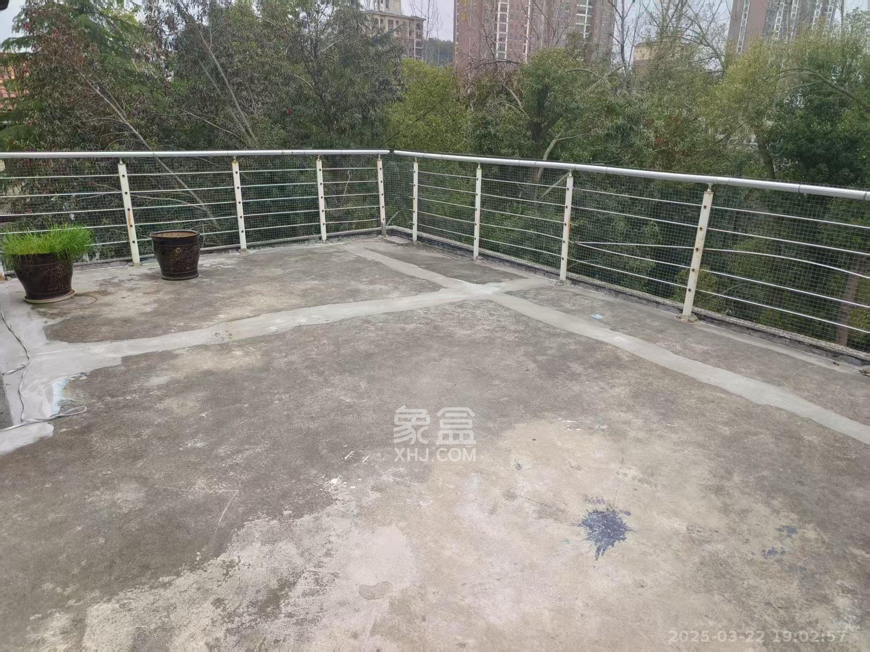 麓山恋迪亚溪谷  8室3厅4卫   6000.00元/月室内图
