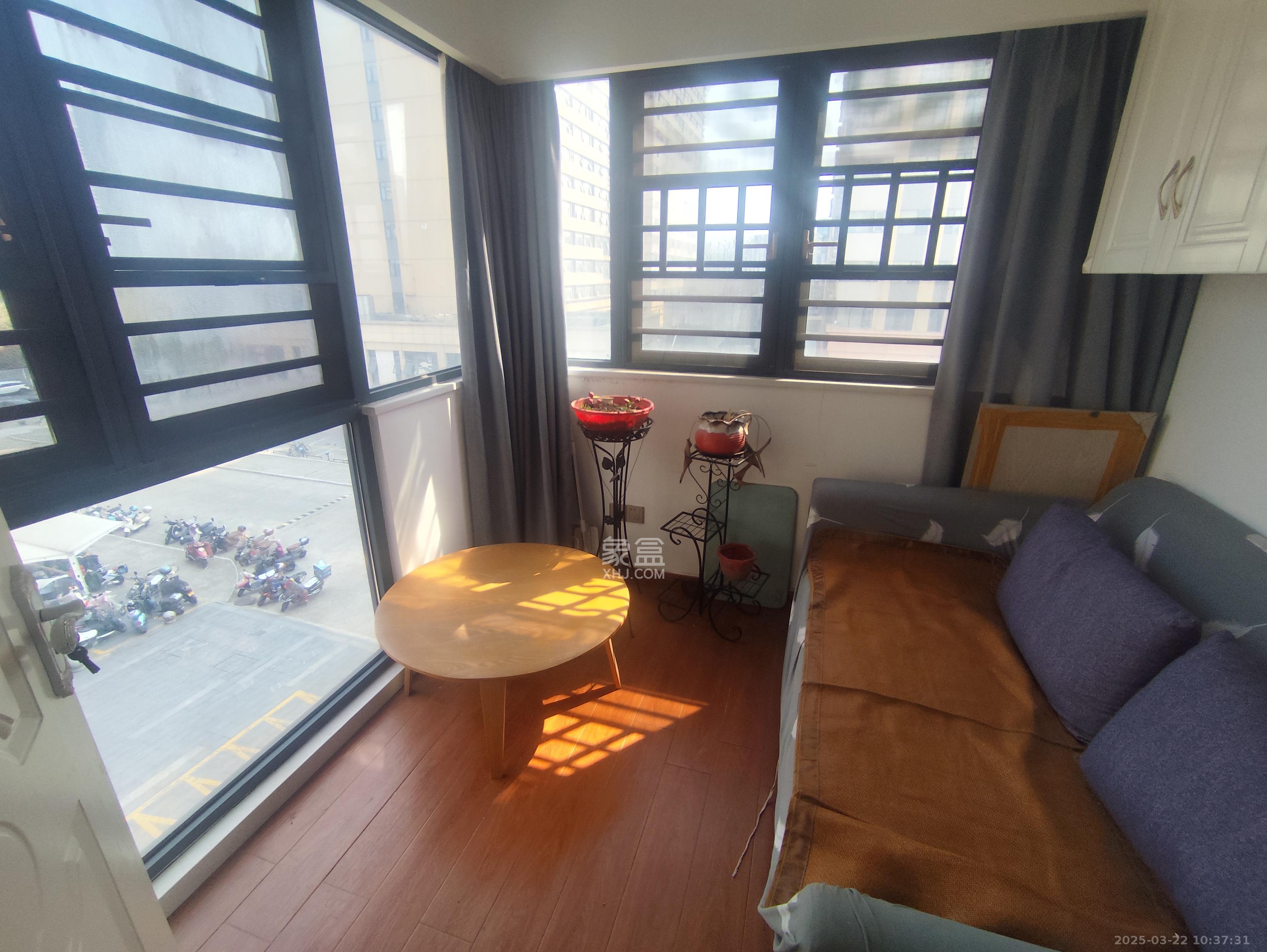 金轮星光名座 4室2厅2卫 3200.0元/月 金轮星光名座 4室2厅2卫 3200.0元/月室内图