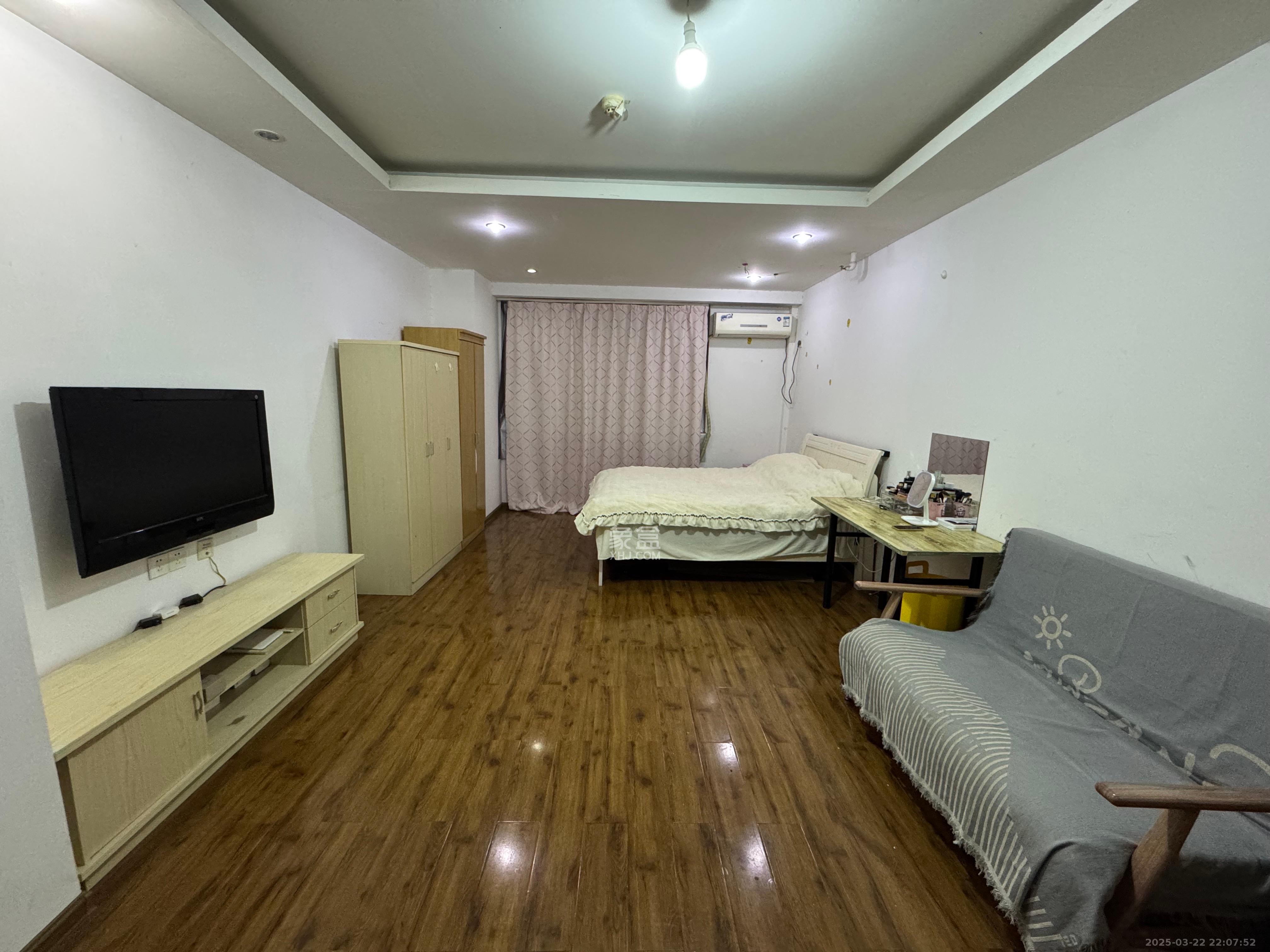 昊天大厦 1室1厅1卫 1800.0元/月 昊天大厦 1室1厅1卫 1800.0元/月室内图