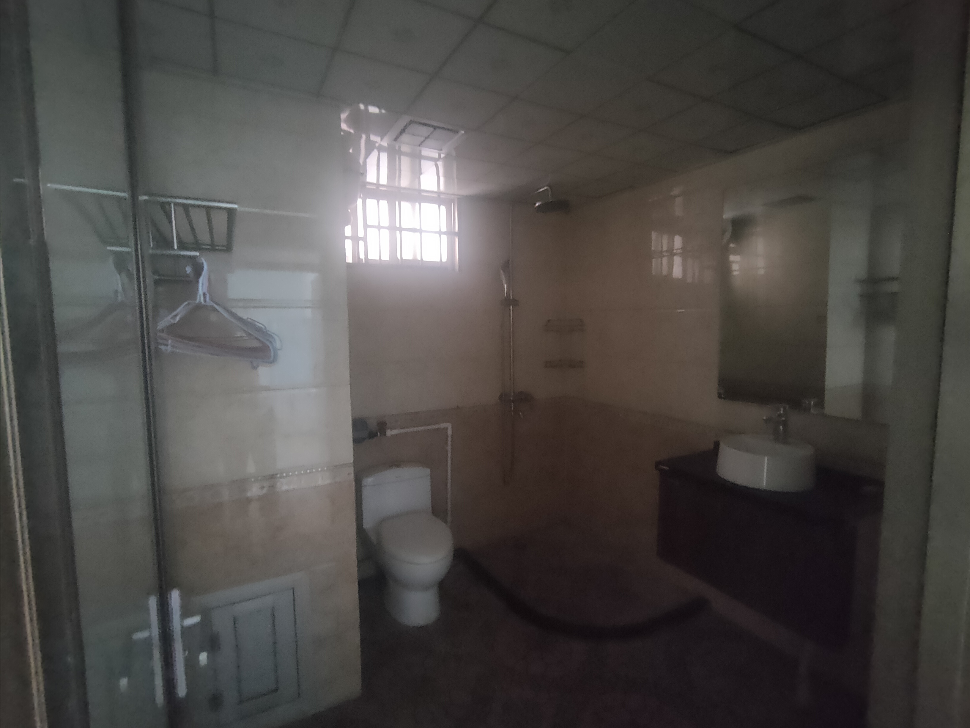 国托公寓 3室2厅1卫 2000.0元/月 国托公寓 3室2厅1卫 2000.0元/月室内图