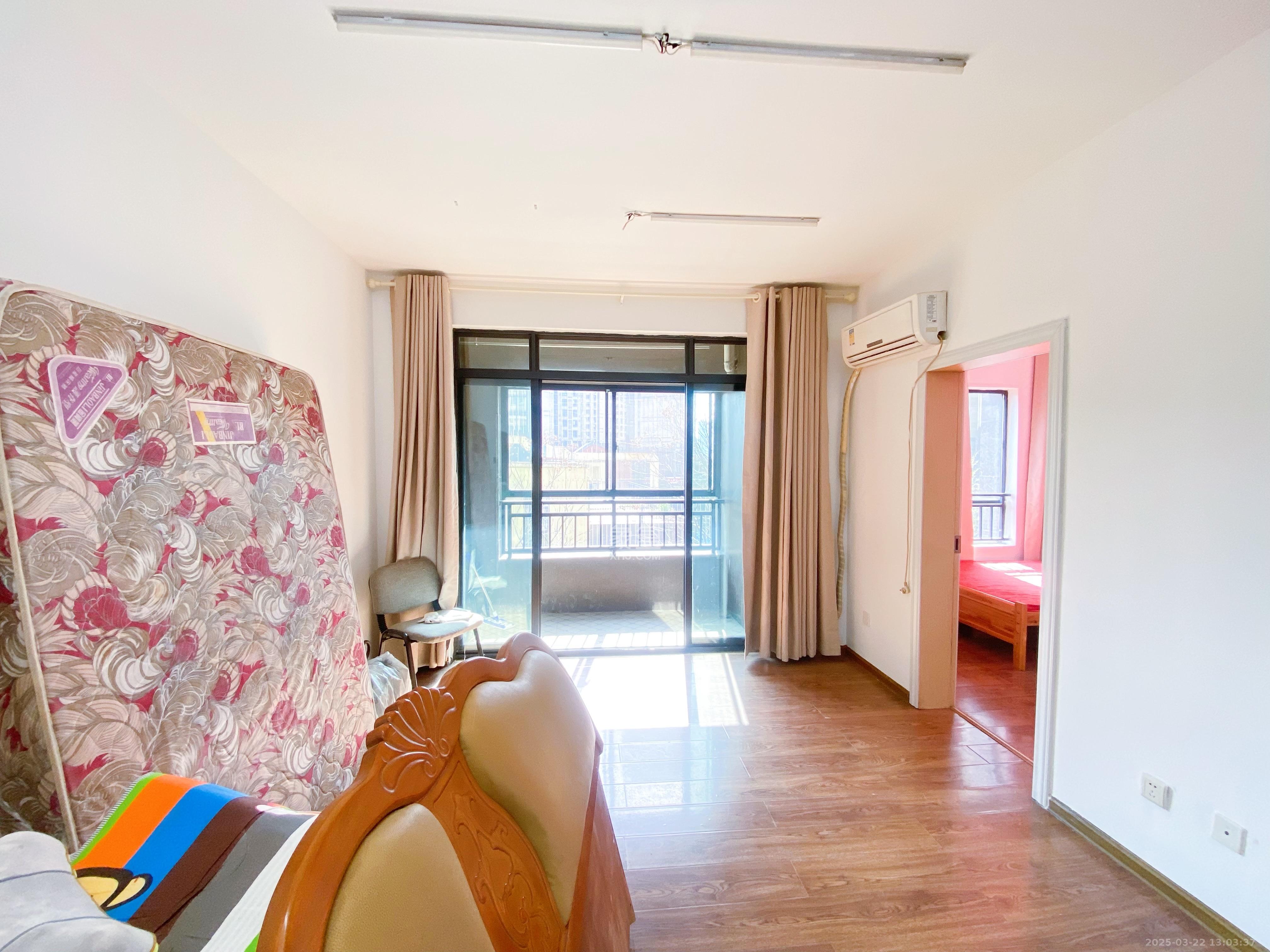 中海梅溪湖壹号 3室2厅1卫 2300.0元/月 中海梅溪湖壹号 3室2厅1卫 2300.0元/月室内图