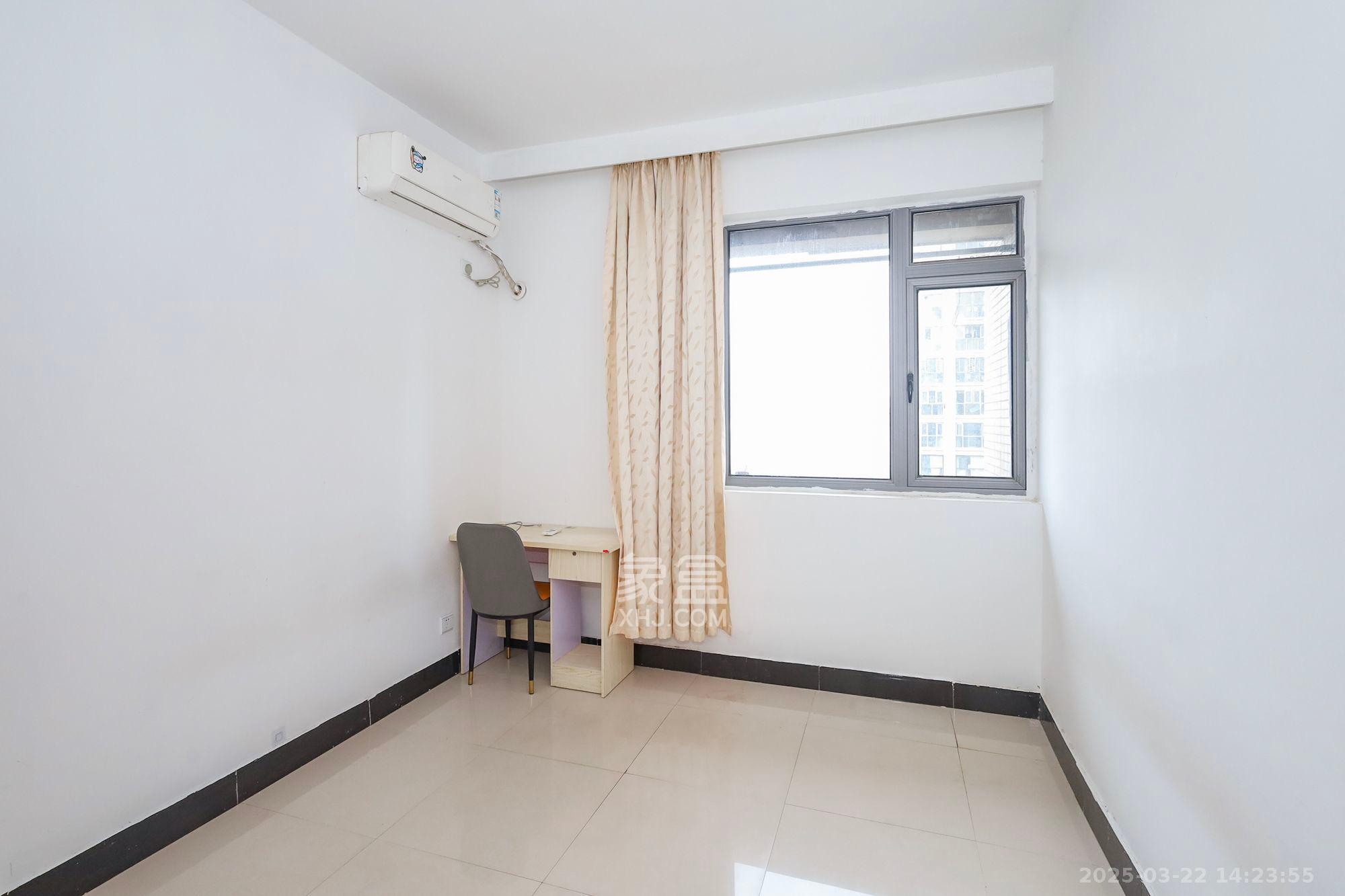 八方小区C区  4室2厅2卫    4200.0元/月 八方小区C区  4室2厅2卫    4200.0元/月室内图