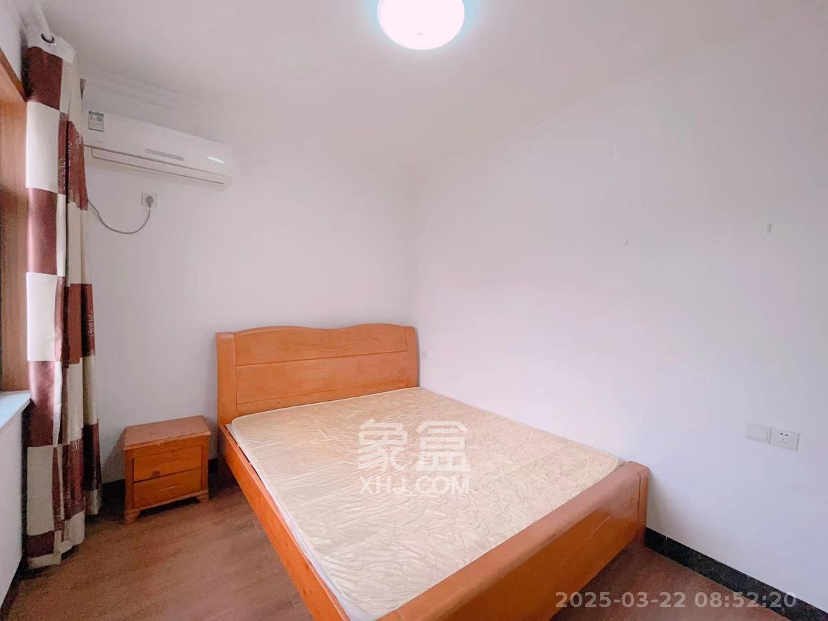 景塘家园  3室1厅2卫    2300.0元/月室内图