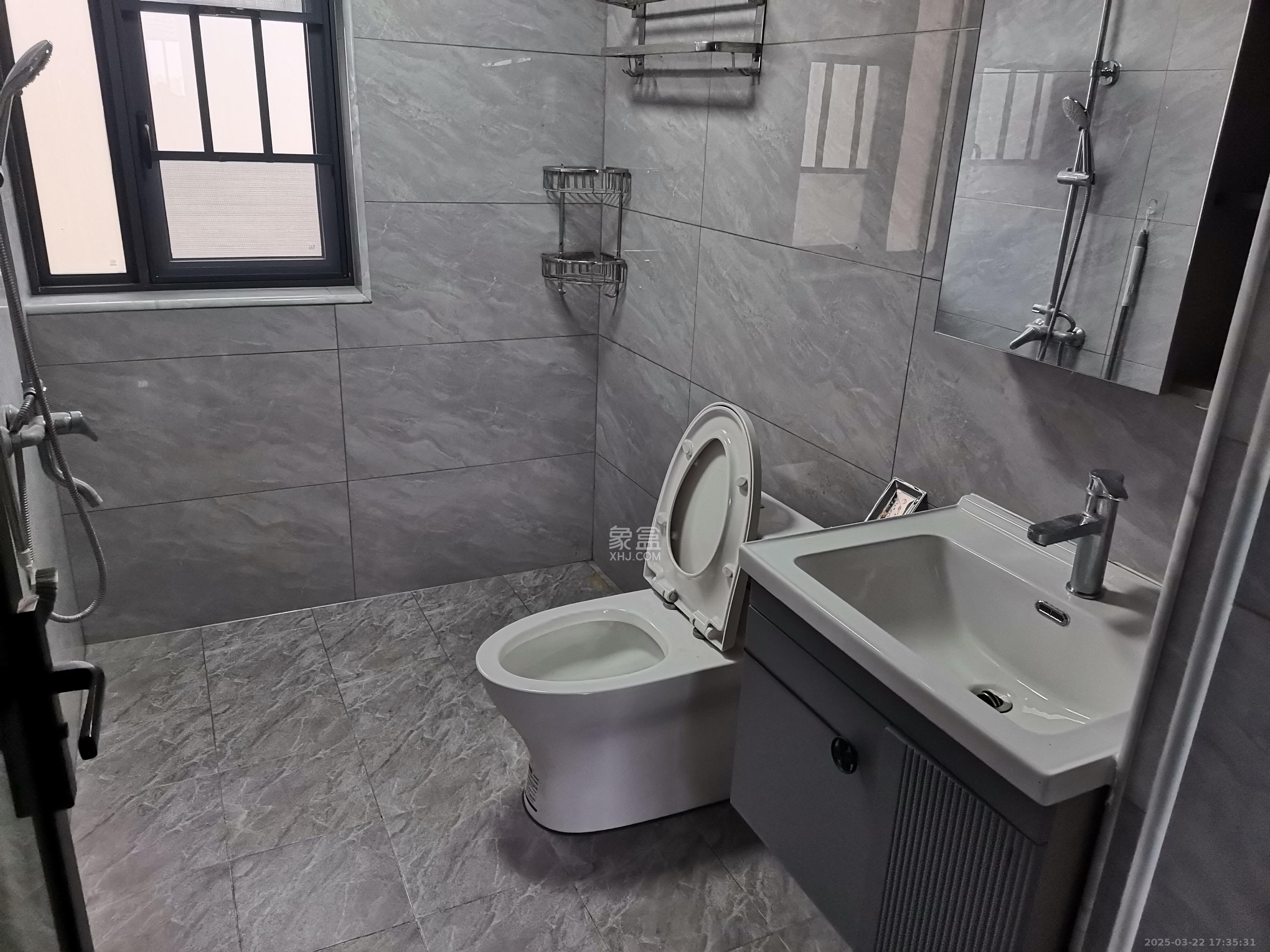 洋湖明园一期 3室2厅2卫 2600.0元/月 洋湖明园一期 3室2厅2卫 2600.0元/月室内图