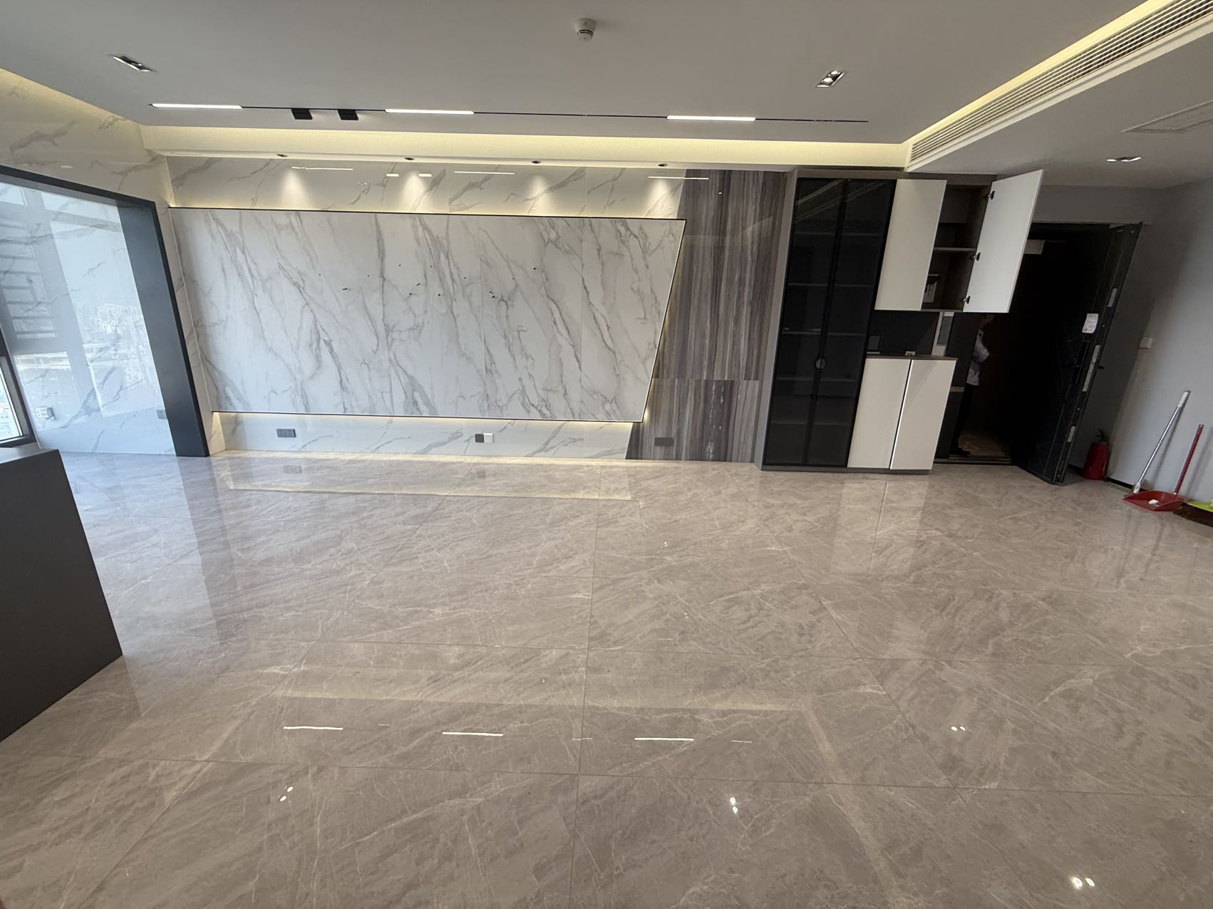 华润中心 2室2厅1卫 195.0万 华润中心 2室2厅1卫 195.0万室内图