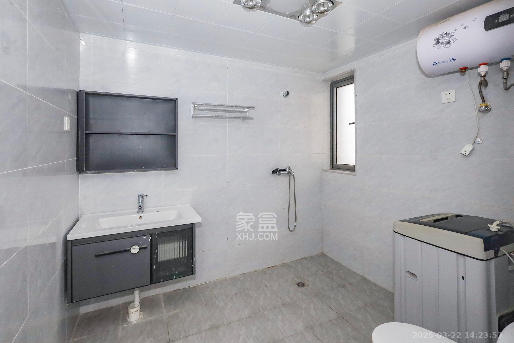 八方小区C区  4室2厅2卫    4200.0元/月 八方小区C区  4室2厅2卫    4200.0元/月室内图