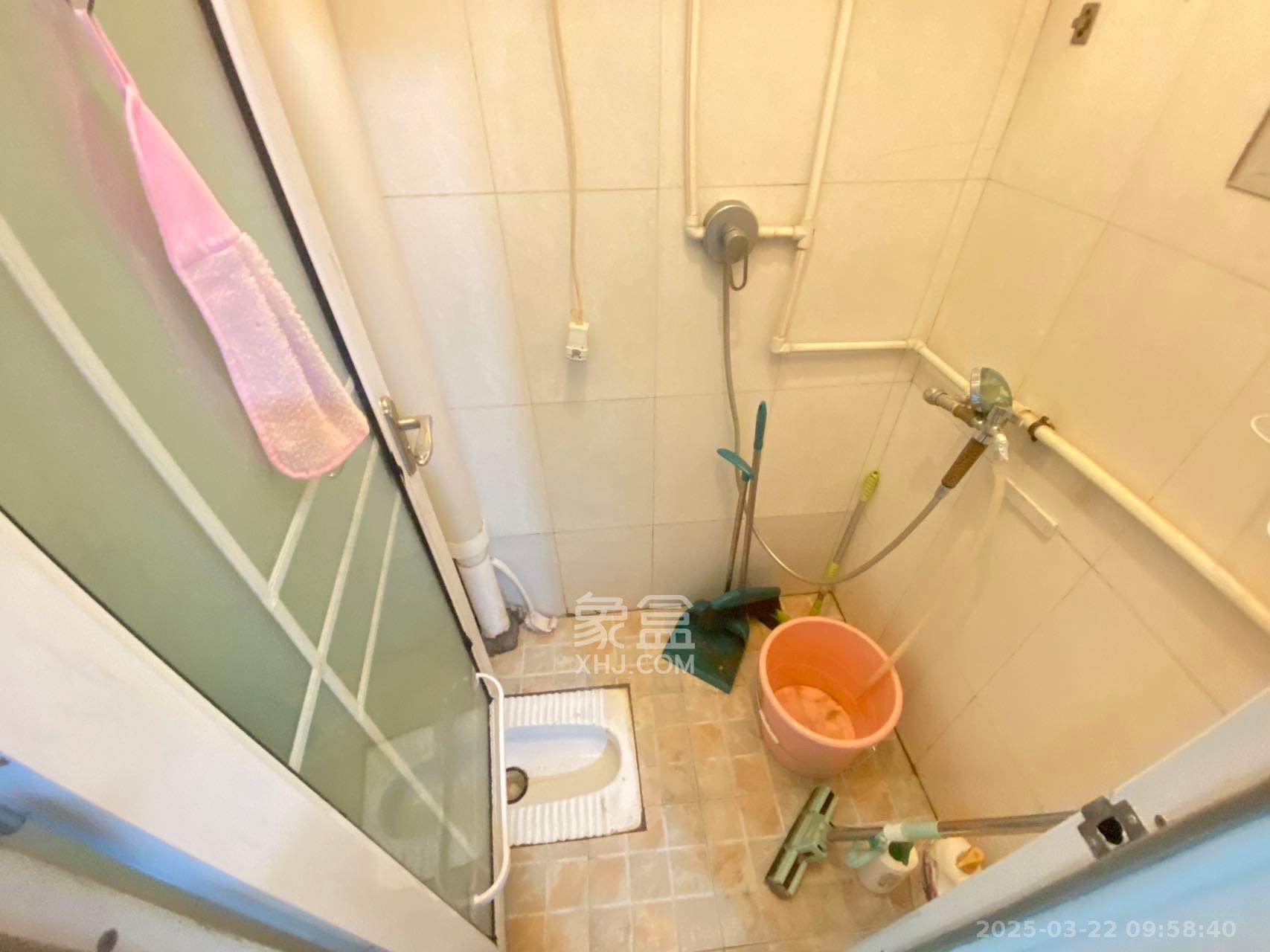 东瓜山一村  1室1厅1卫   1350.00元/月室内图