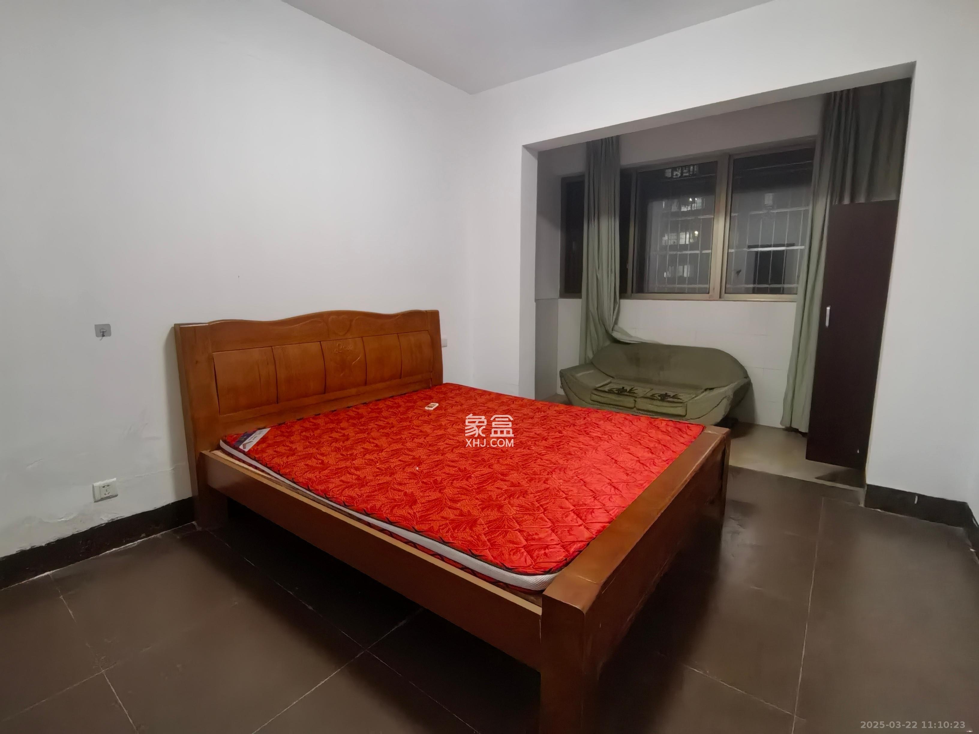 和太坪小区 3室2厅2卫 1800.0元/月 和太坪小区 3室2厅2卫 1800.0元/月室内图