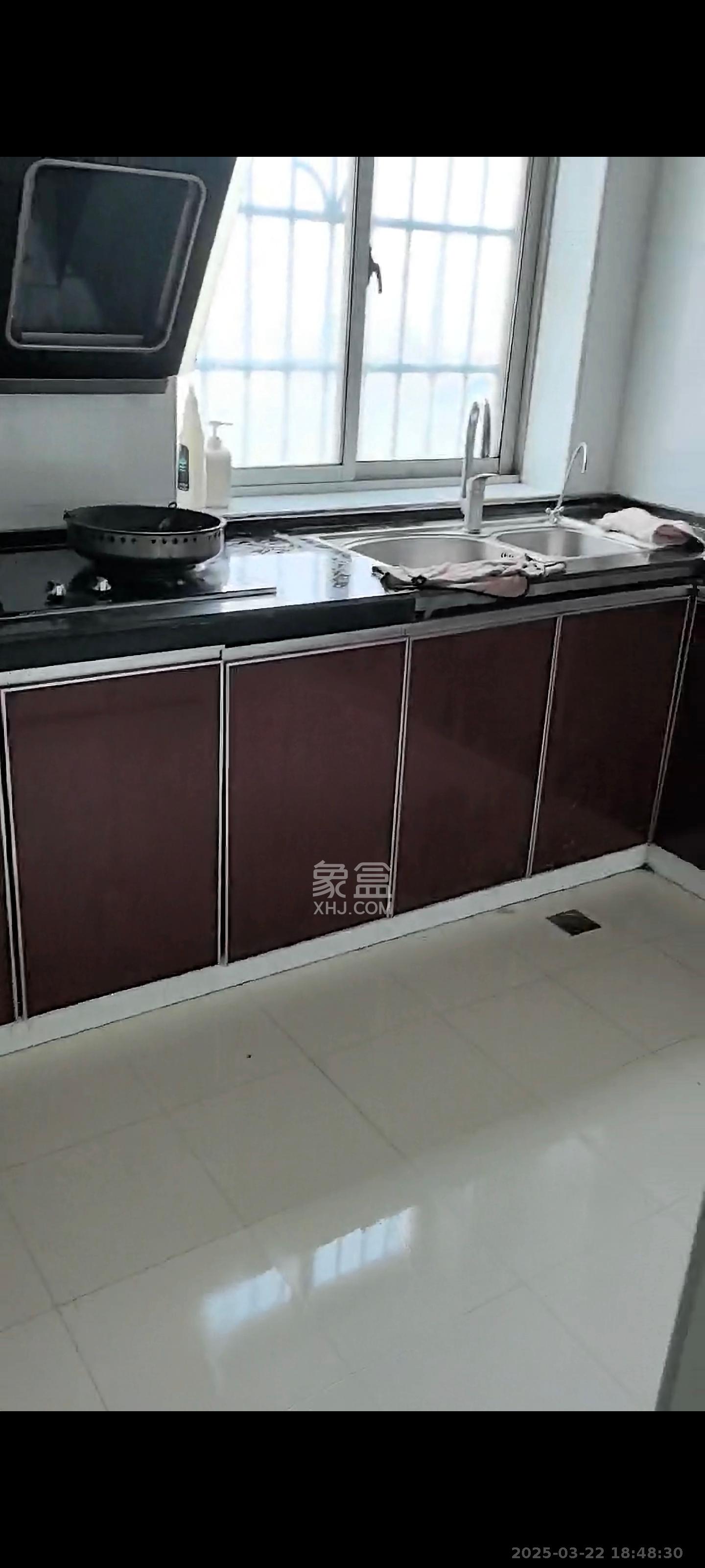 汇城上筑  3室2厅2卫   2500.00元/月室内图