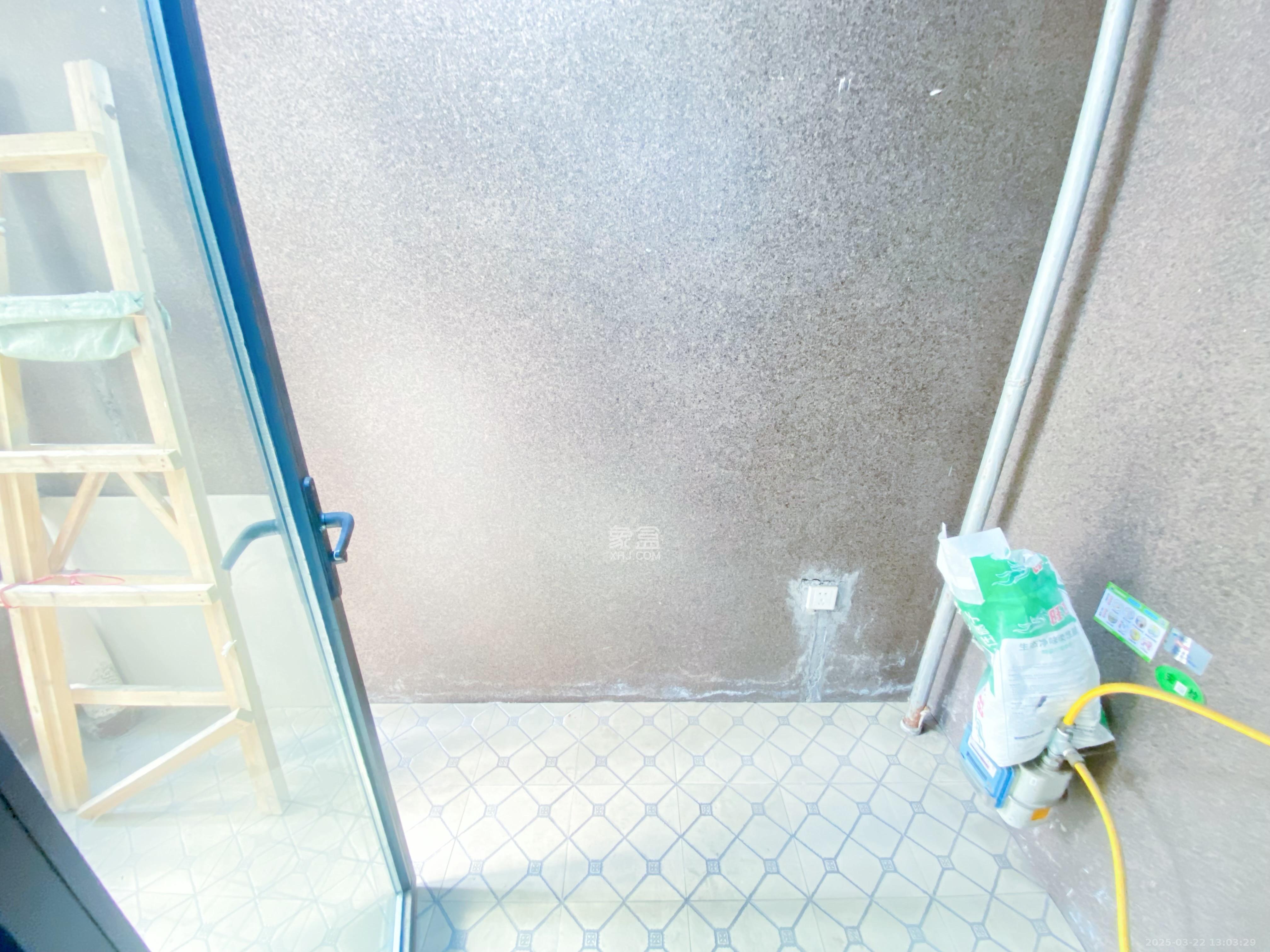 中海梅溪湖壹号 3室2厅1卫 2300.0元/月 中海梅溪湖壹号 3室2厅1卫 2300.0元/月室内图