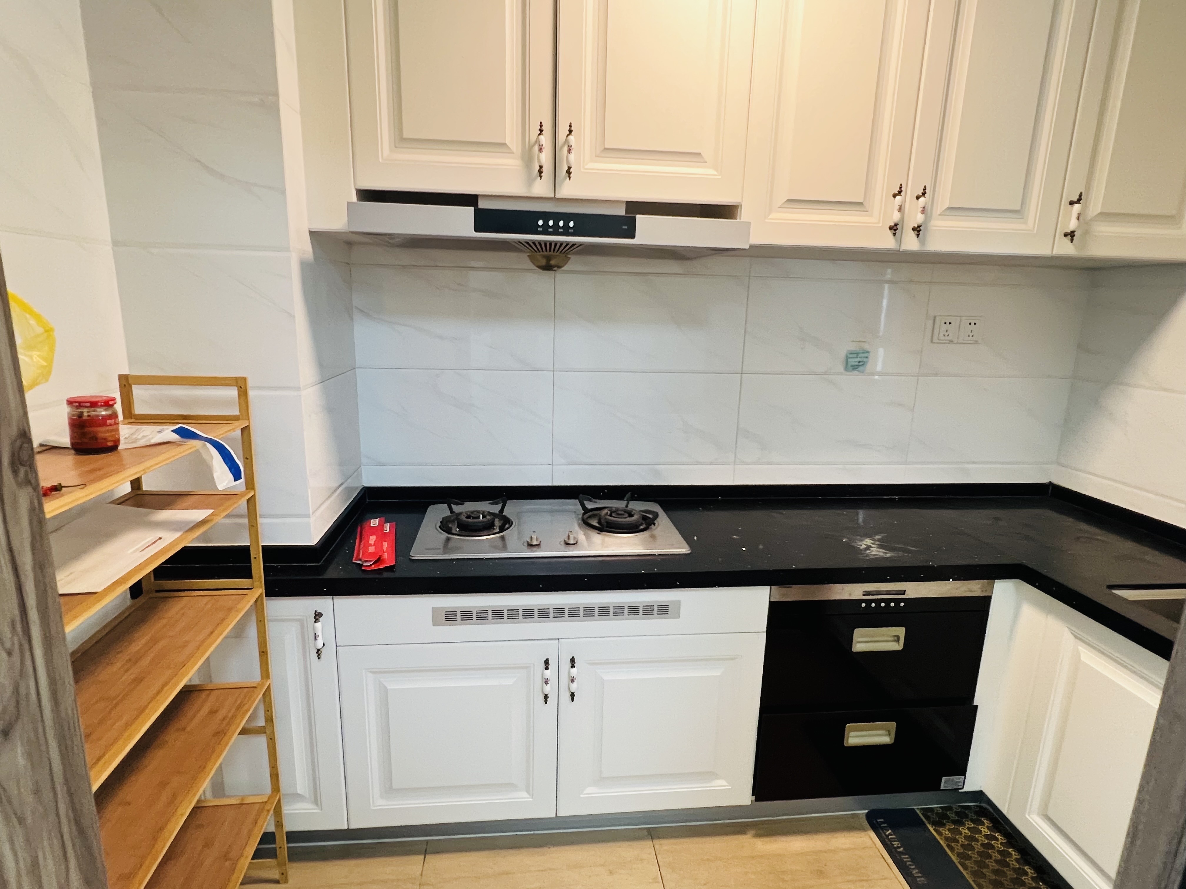 碧桂园 4室2厅2卫 1700.0元/月 碧桂园 4室2厅2卫 1700.0元/月室内图