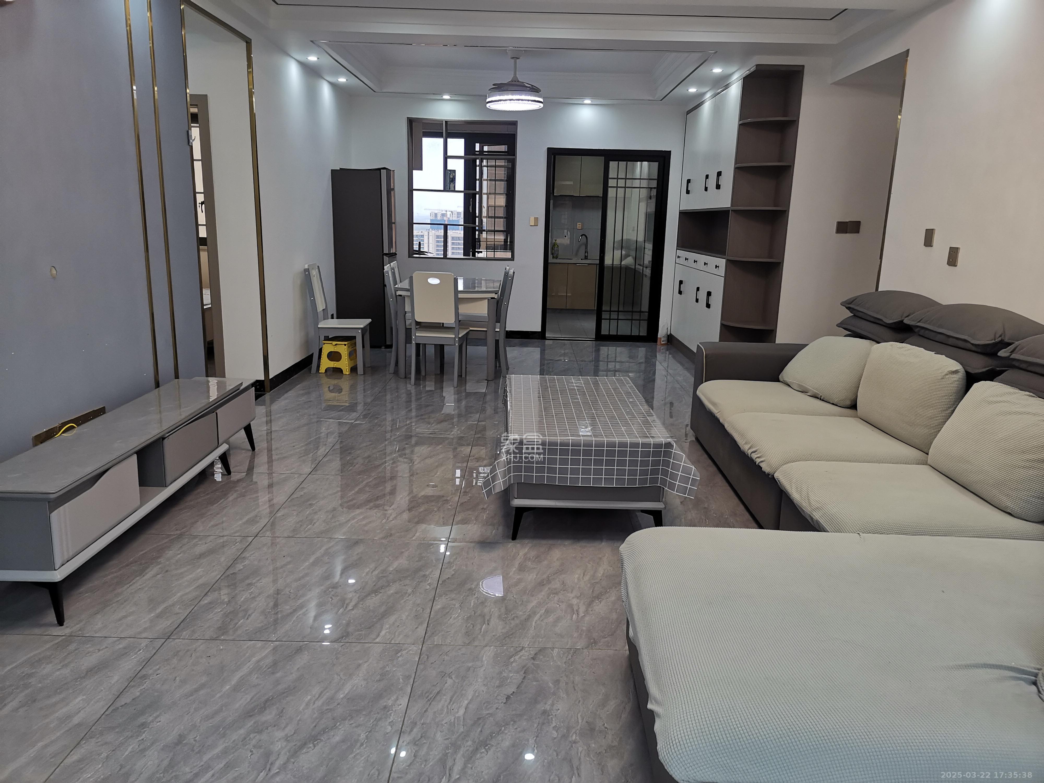 洋湖明园一期 3室2厅2卫 2600.0元/月 洋湖明园一期 3室2厅2卫 2600.0元/月室内图