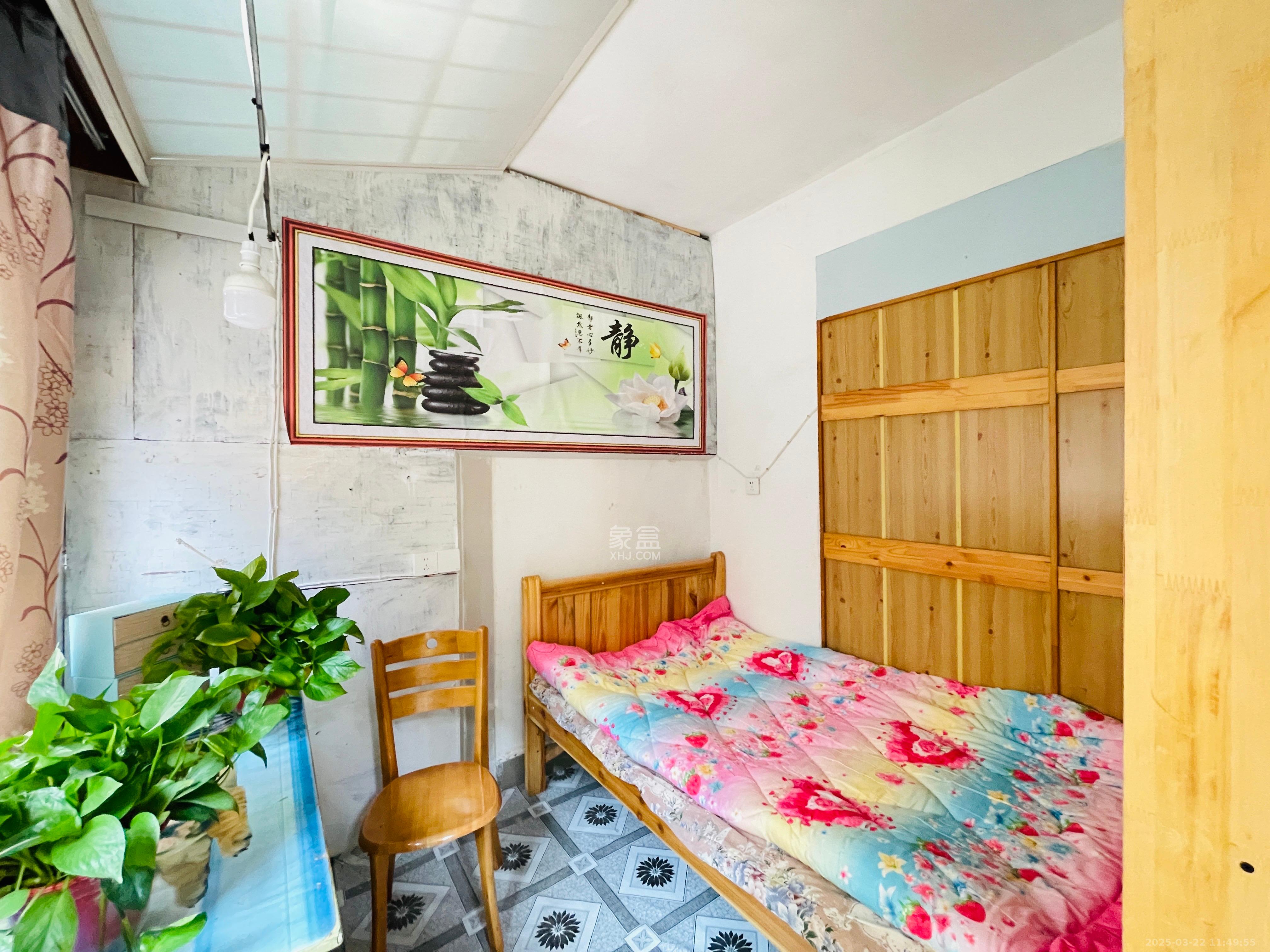 军属新村 1室1厅1卫 1200.0元/月 军属新村 1室1厅1卫 1200.0元/月室内图