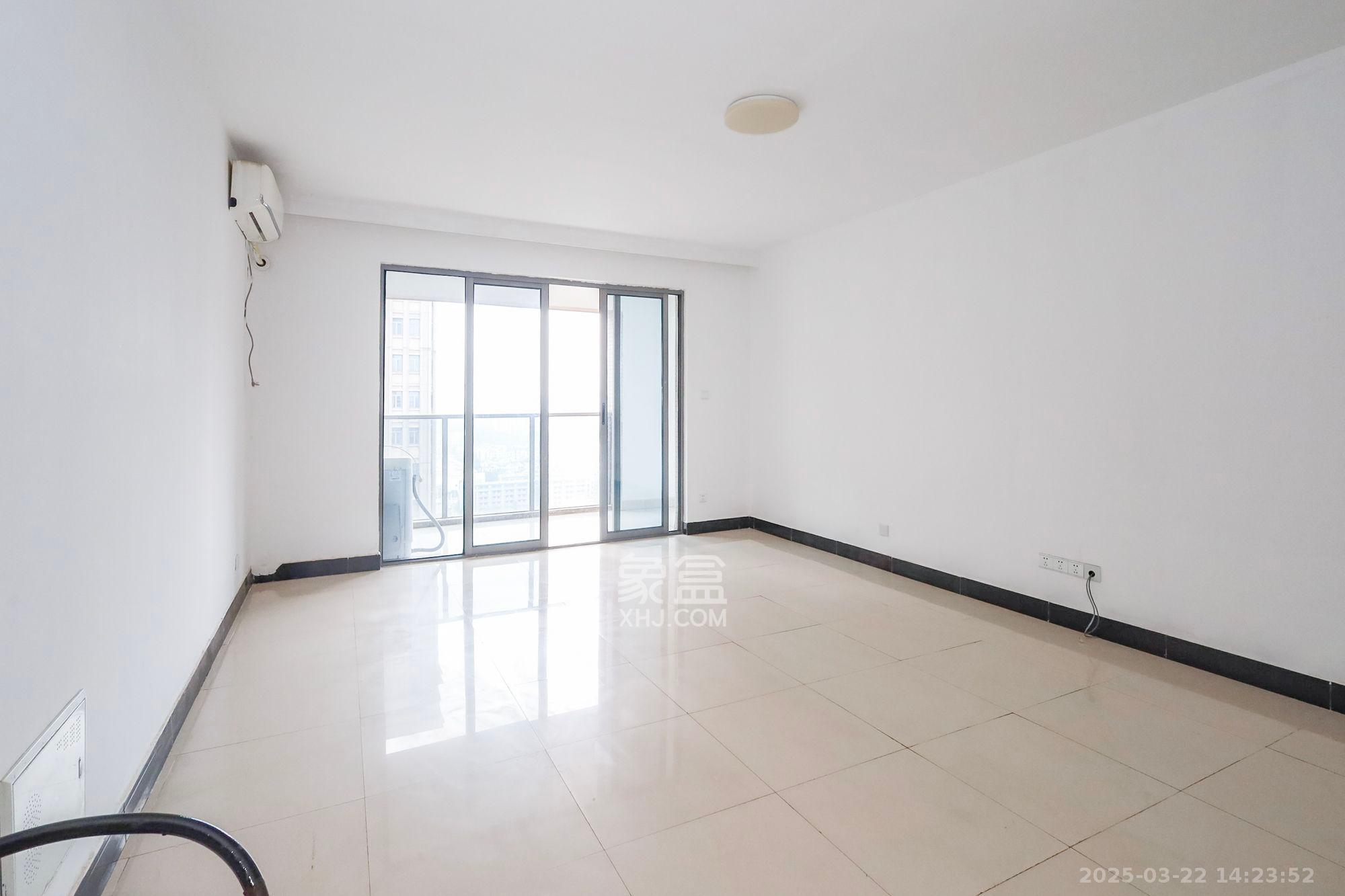 八方小区C区  4室2厅2卫    4200.0元/月 八方小区C区  4室2厅2卫    4200.0元/月室内图