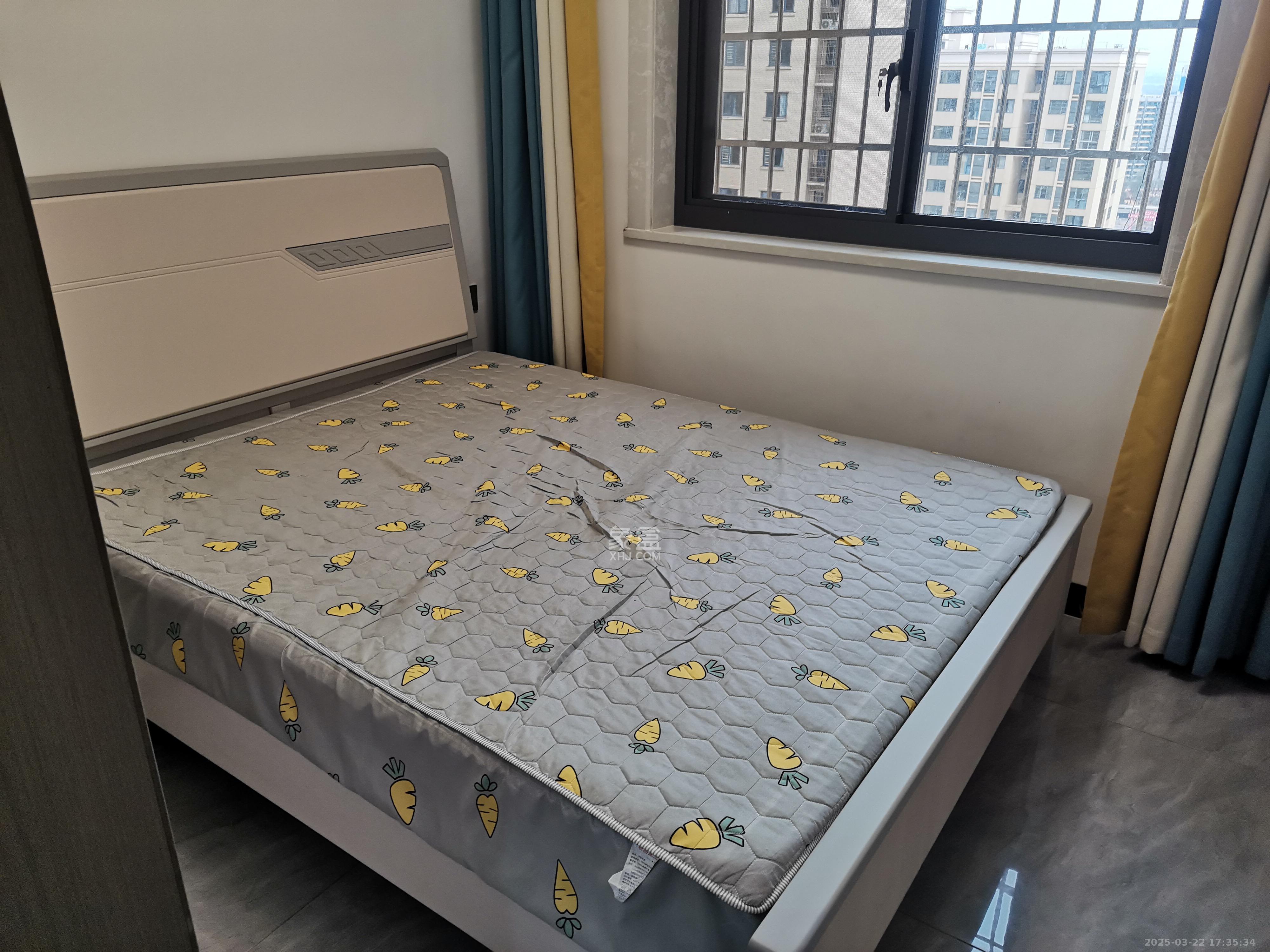 洋湖明园一期  3室2厅2卫   2600.00元/月室内图