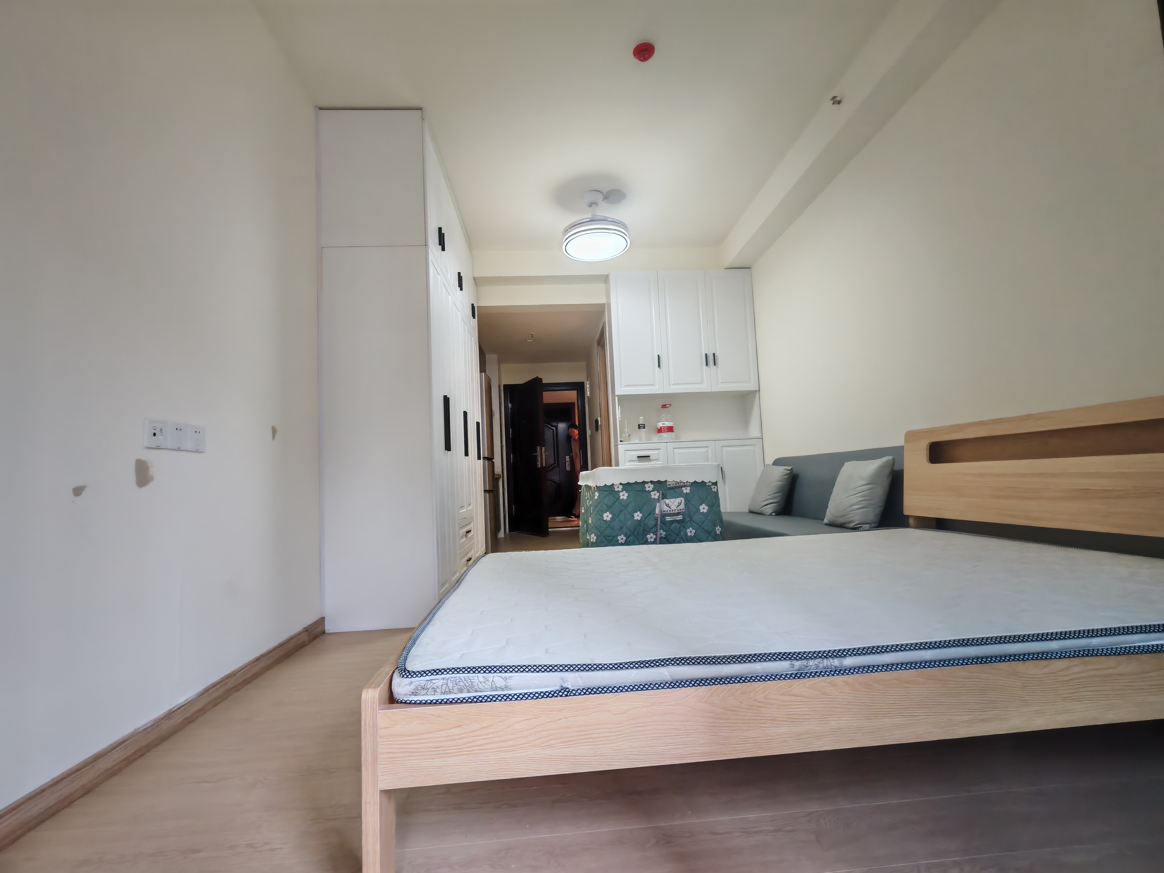 碧桂园翘楚棠 1室1厅1卫 17.8万 碧桂园翘楚棠 1室1厅1卫 17.8万客厅