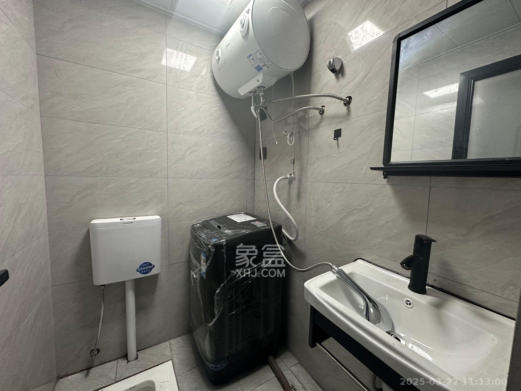 板塘铺纱厂 1室0厅1卫 500.0元/月 板塘铺纱厂 1室0厅1卫 500.0元/月室内图