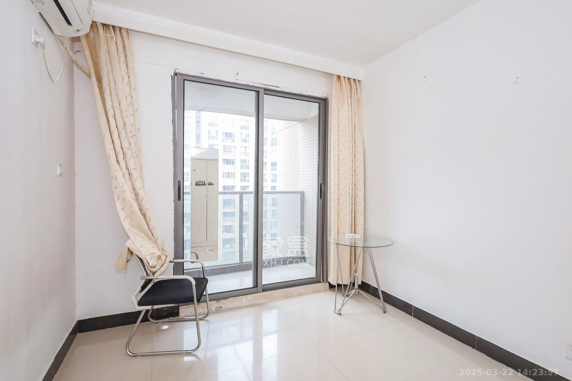 八方小区C区  4室2厅2卫    4200.0元/月 八方小区C区  4室2厅2卫    4200.0元/月室内图