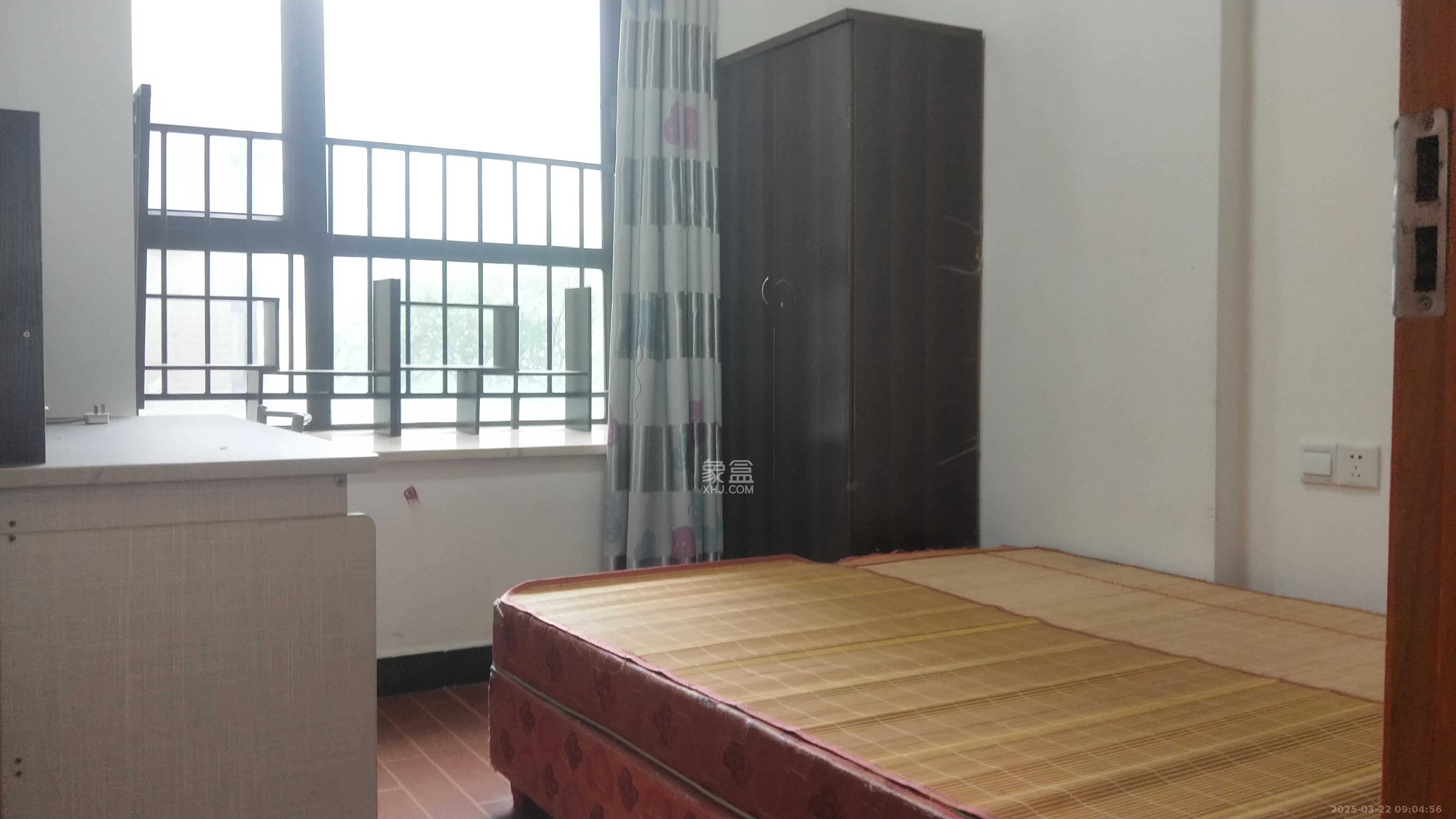 莱茵城 3室2厅1卫 2000.0元/月 莱茵城 3室2厅1卫 2000.0元/月室内图