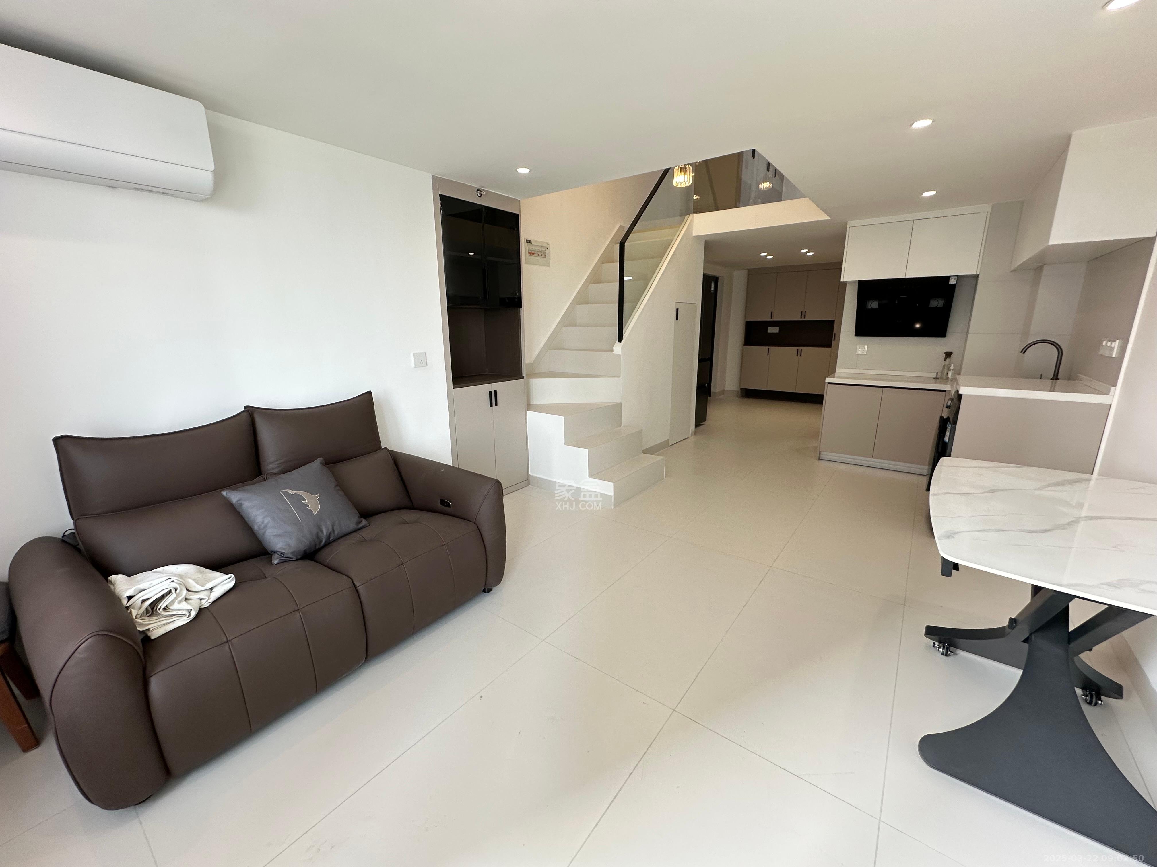 佳兆业云顶都汇 2室1厅1卫 2100.0元/月 佳兆业云顶都汇 2室1厅1卫 2100.0元/月室内图