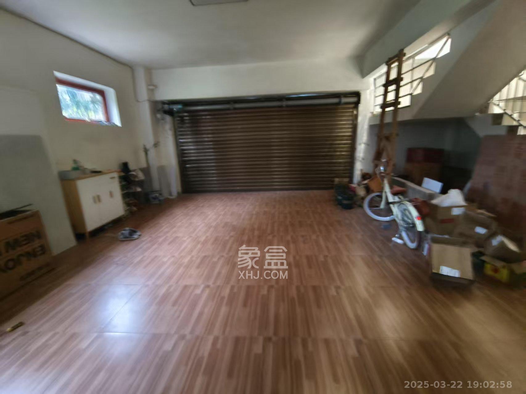麓山恋迪亚溪谷  8室3厅4卫   6000.00元/月室内图